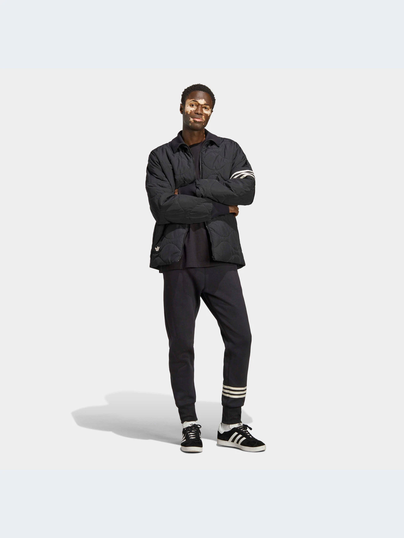 Куртки и дубленки Adidas Adicolor модель HR8696-KZ Куртки и дубленки Adidas Adicolor модель HR8696-KZ Фото