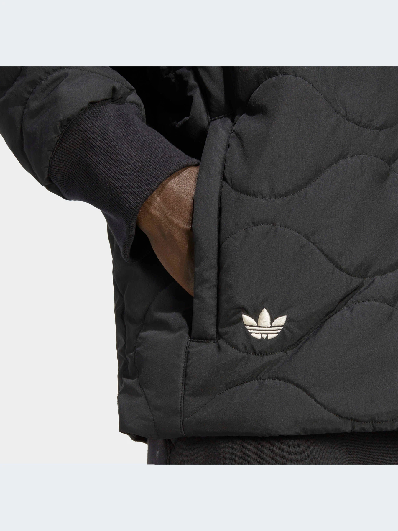 Куртки и дубленки Adidas Adicolor модель HR8696-KZ Куртки и дубленки Adidas Adicolor модель HR8696-KZ Фото