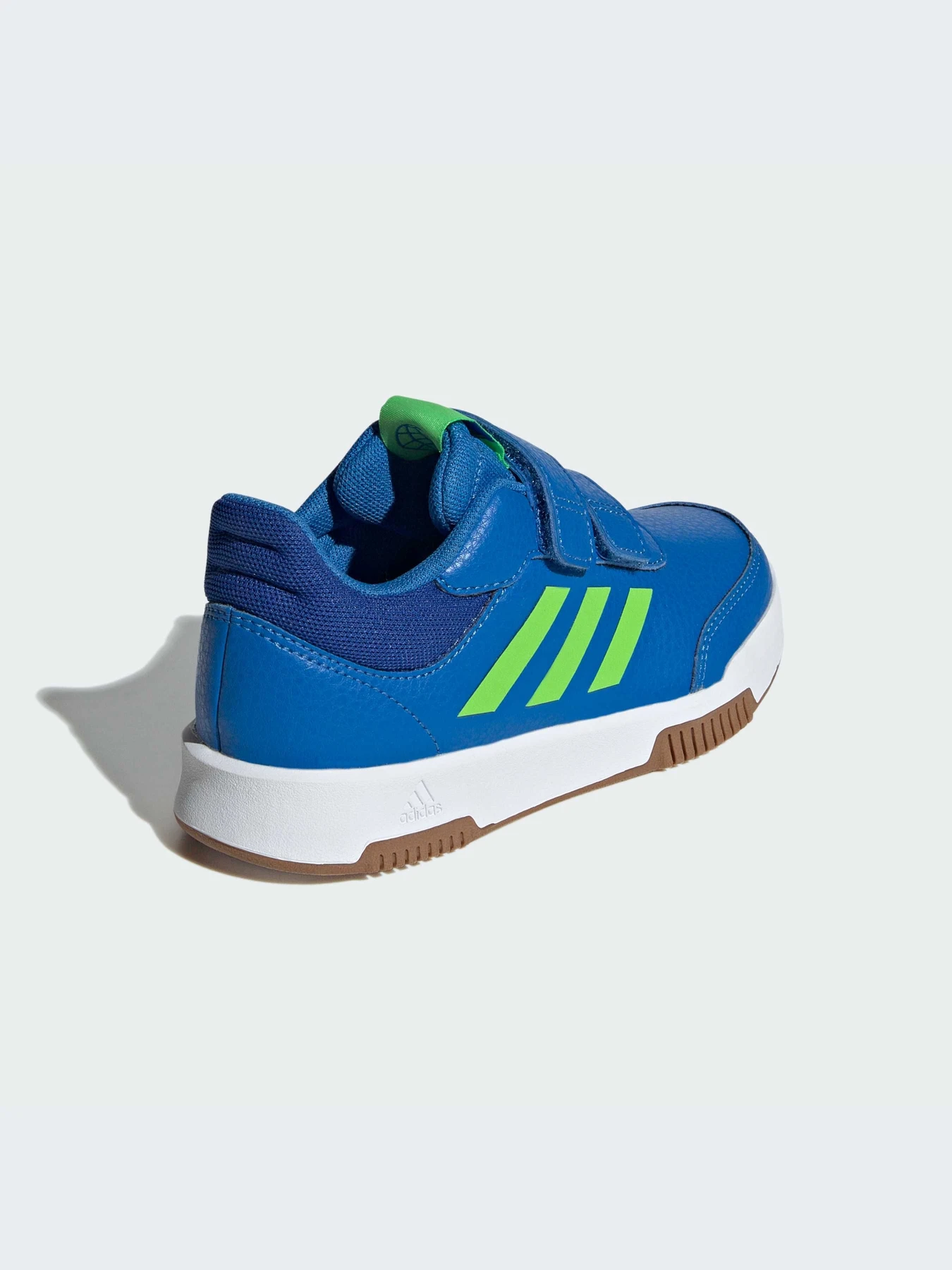 Кроссовки Adidas модель ID2304-KZ Кроссовки Adidas модель ID2304-KZ Фото