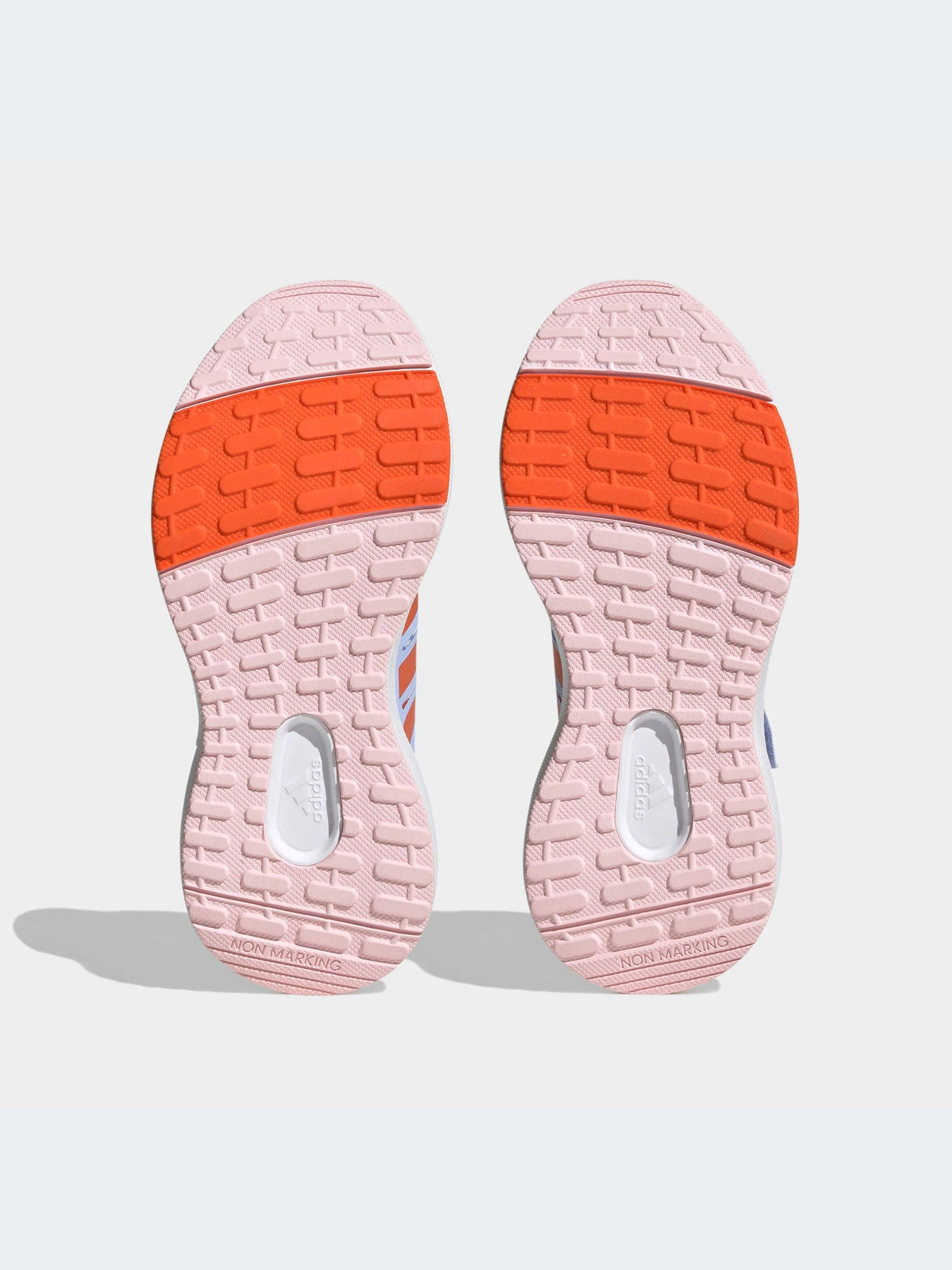 Кроссовки Adidas модель HP8999-KZ Кроссовки Adidas модель HP8999-KZ Фото
