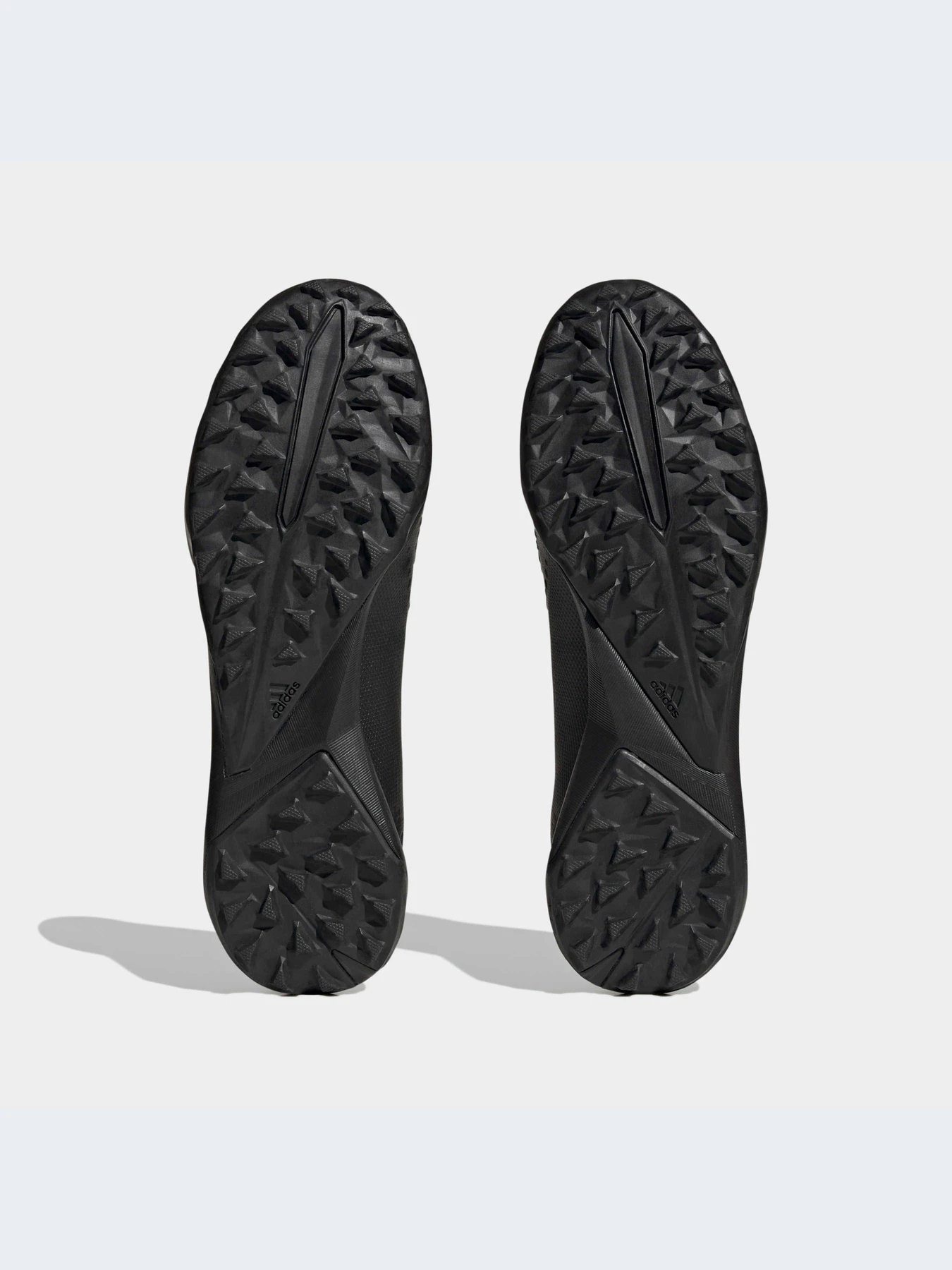 Кроссовки Adidas Predator модель GW4644-KZ Кроссовки Adidas Predator модель GW4644-KZ Фото