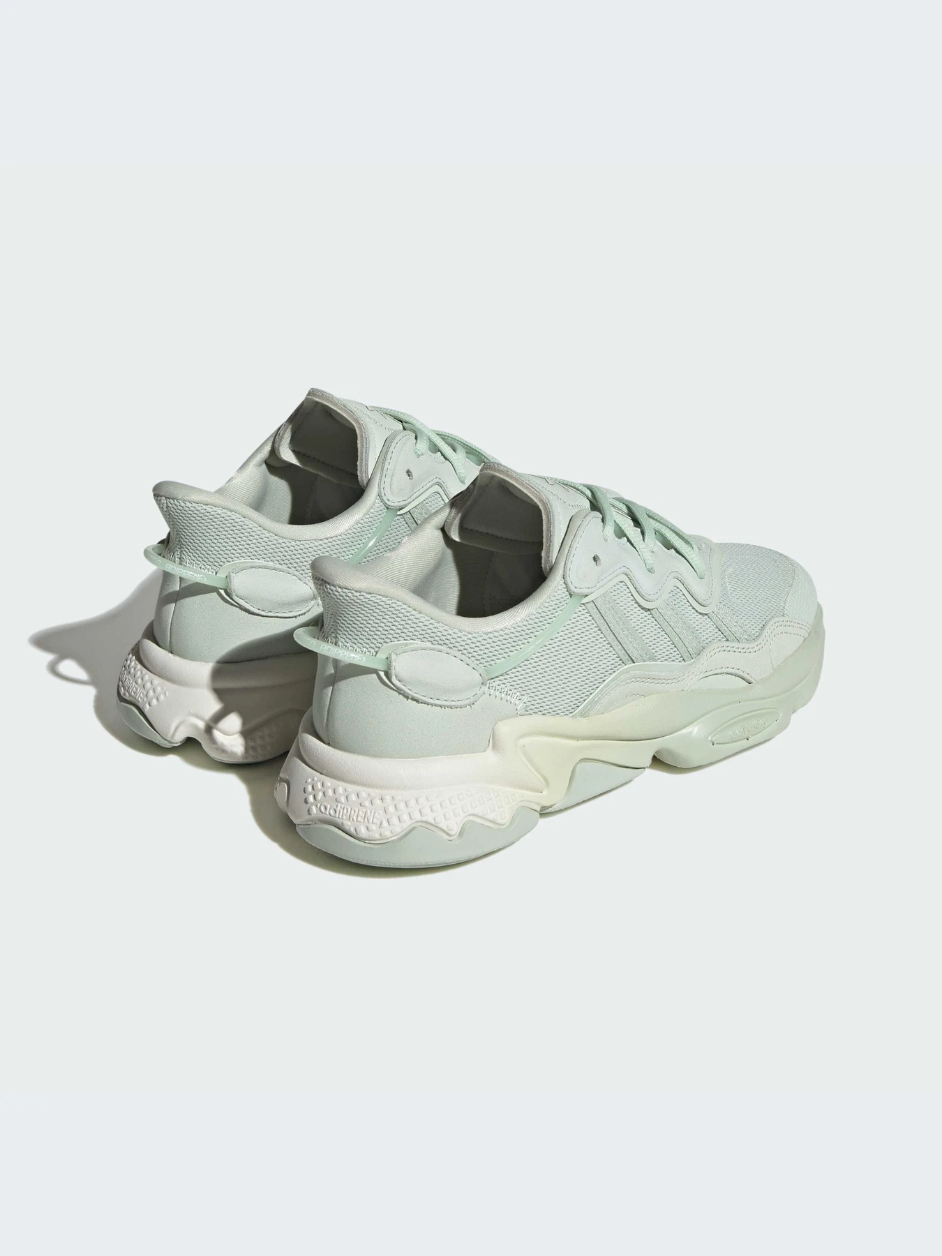 Кроссовки Adidas Ozweego модель IG5934-KZ Кроссовки Adidas Ozweego модель IG5934-KZ Фото