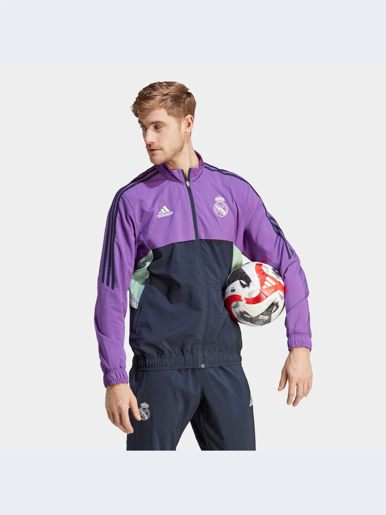 Худи и свитшоты Adidas модель HT8805-KZ Худи и свитшоты Adidas модель HT8805-KZ Фото