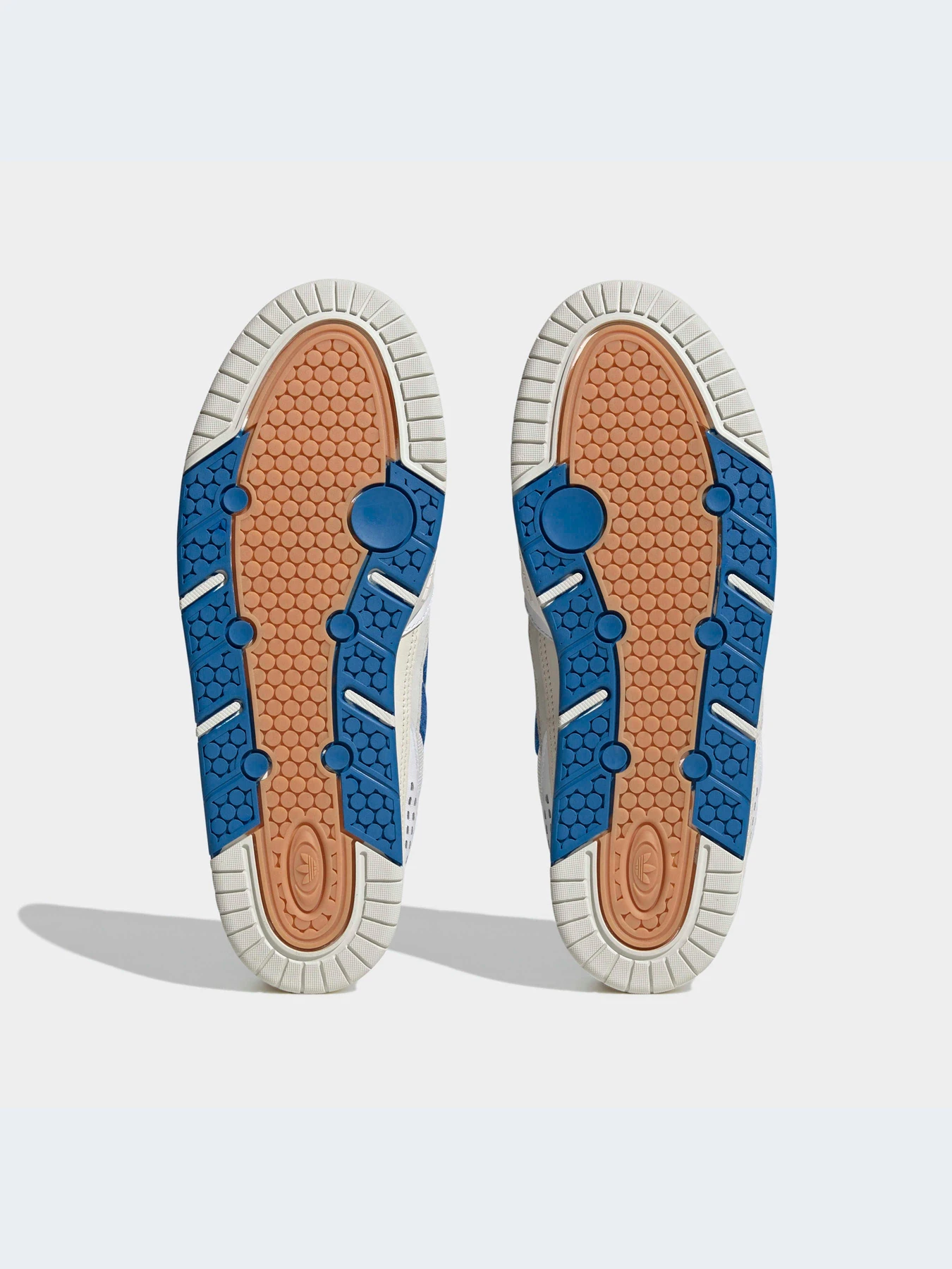 Кроссовки Adidas модель HQ8688-KZ Кроссовки Adidas модель HQ8688-KZ Фото