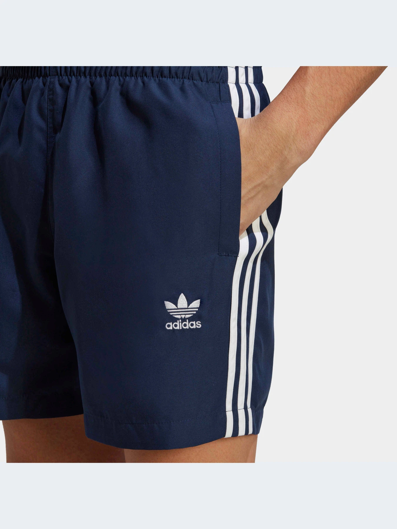Одежда для пляжа Adidas Adicolor модель HT4407-KZ Одежда для пляжа Adidas Adicolor модель HT4407-KZ Фото