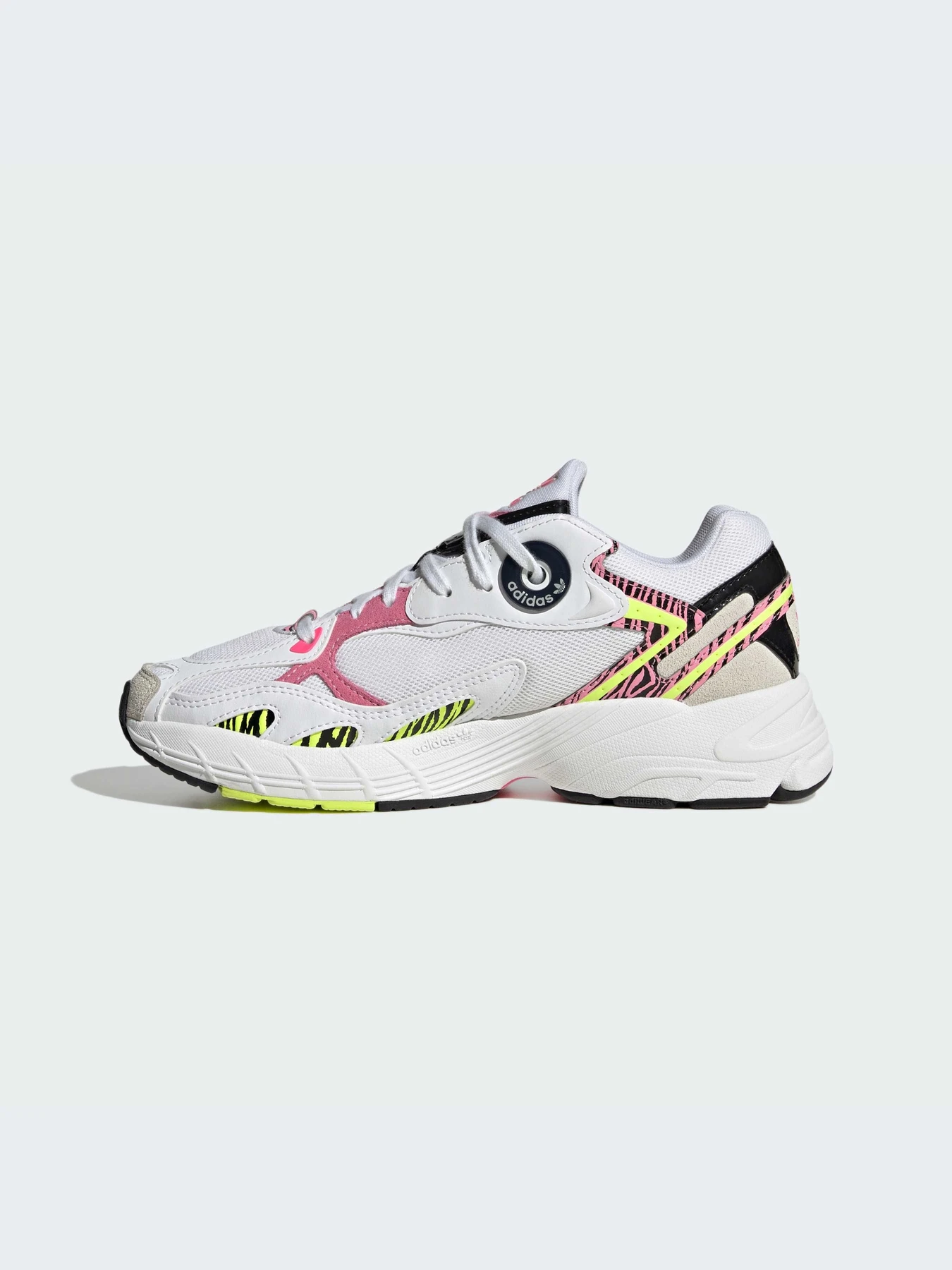 Кроссовки Adidas Astir модель IE9630-KZ Кроссовки Adidas Astir модель IE9630-KZ Фото