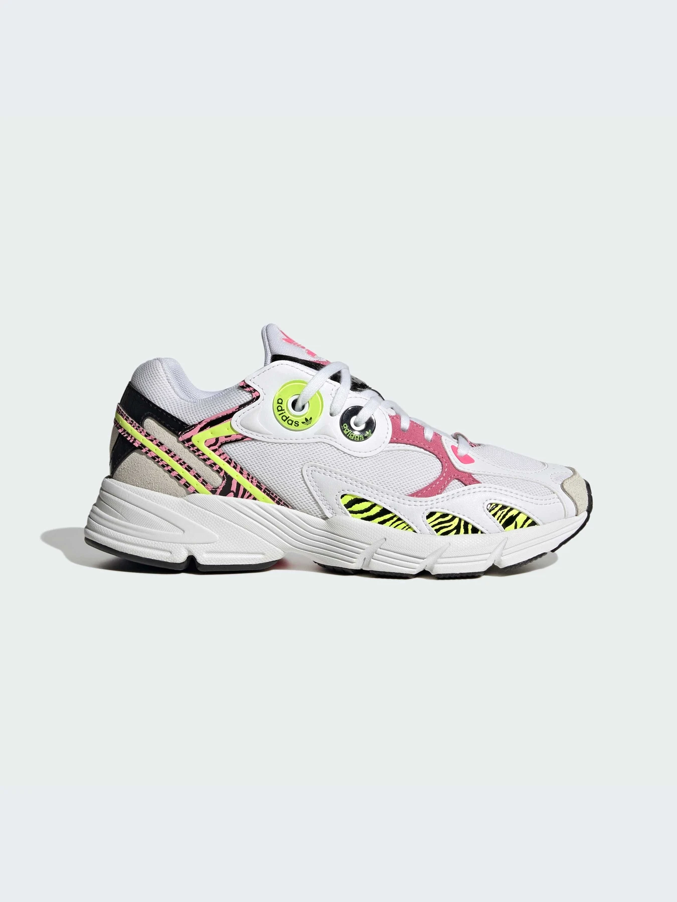Кроссовки Adidas Astir модель IE9630-KZ Кроссовки Adidas Astir модель IE9630-KZ Фото