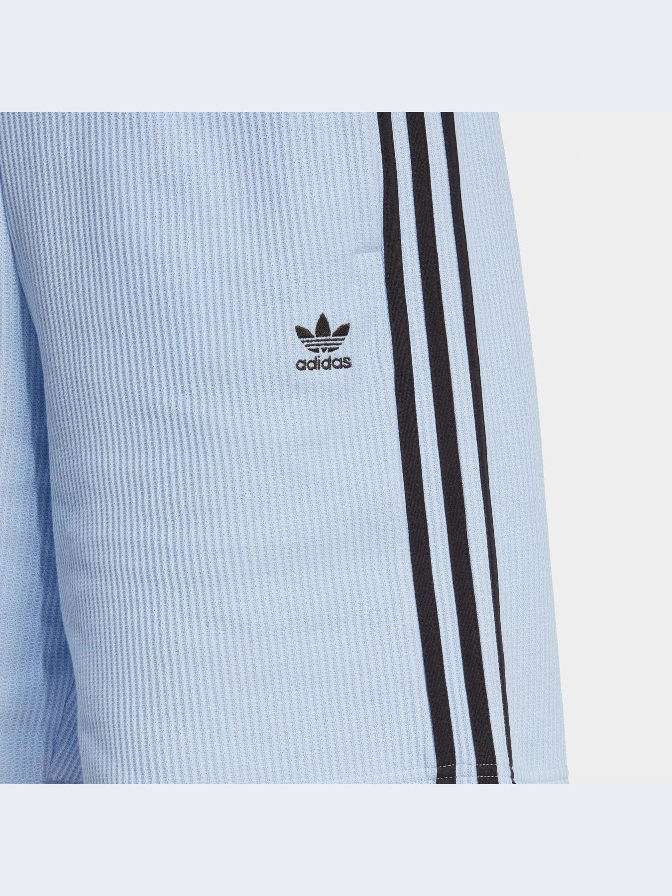 Шорты Adidas Adicolor модель IC5449-KZ Шорты Adidas Adicolor модель IC5449-KZ Фото