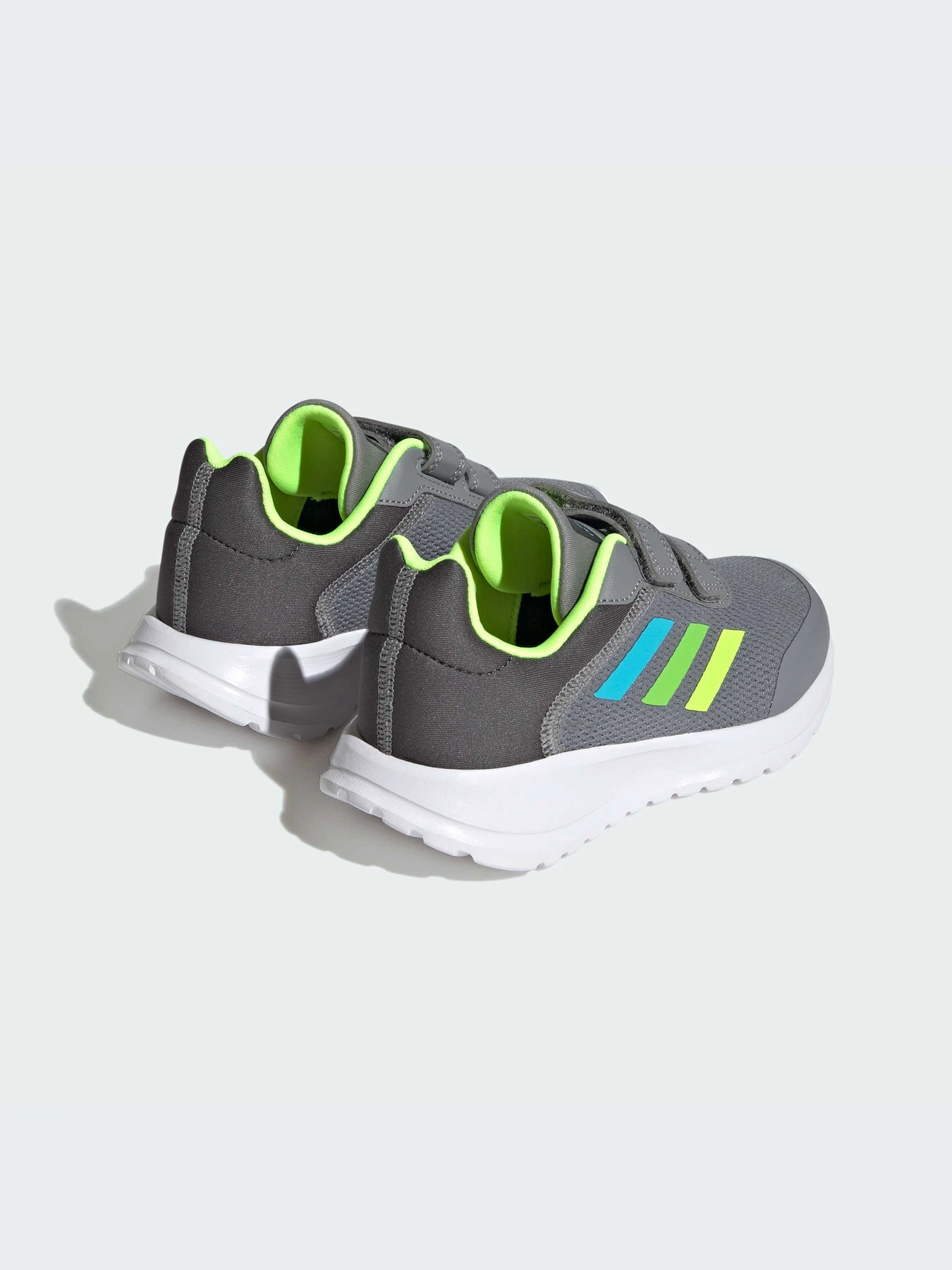 Кроссовки Adidas модель IF0352-KZ Кроссовки Adidas модель IF0352-KZ Фото