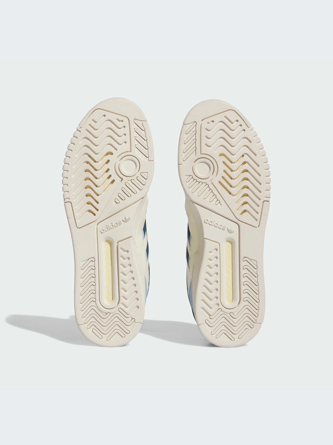 Кроссовки Adidas модель IF2617-KZ Кроссовки Adidas модель IF2617-KZ Фото