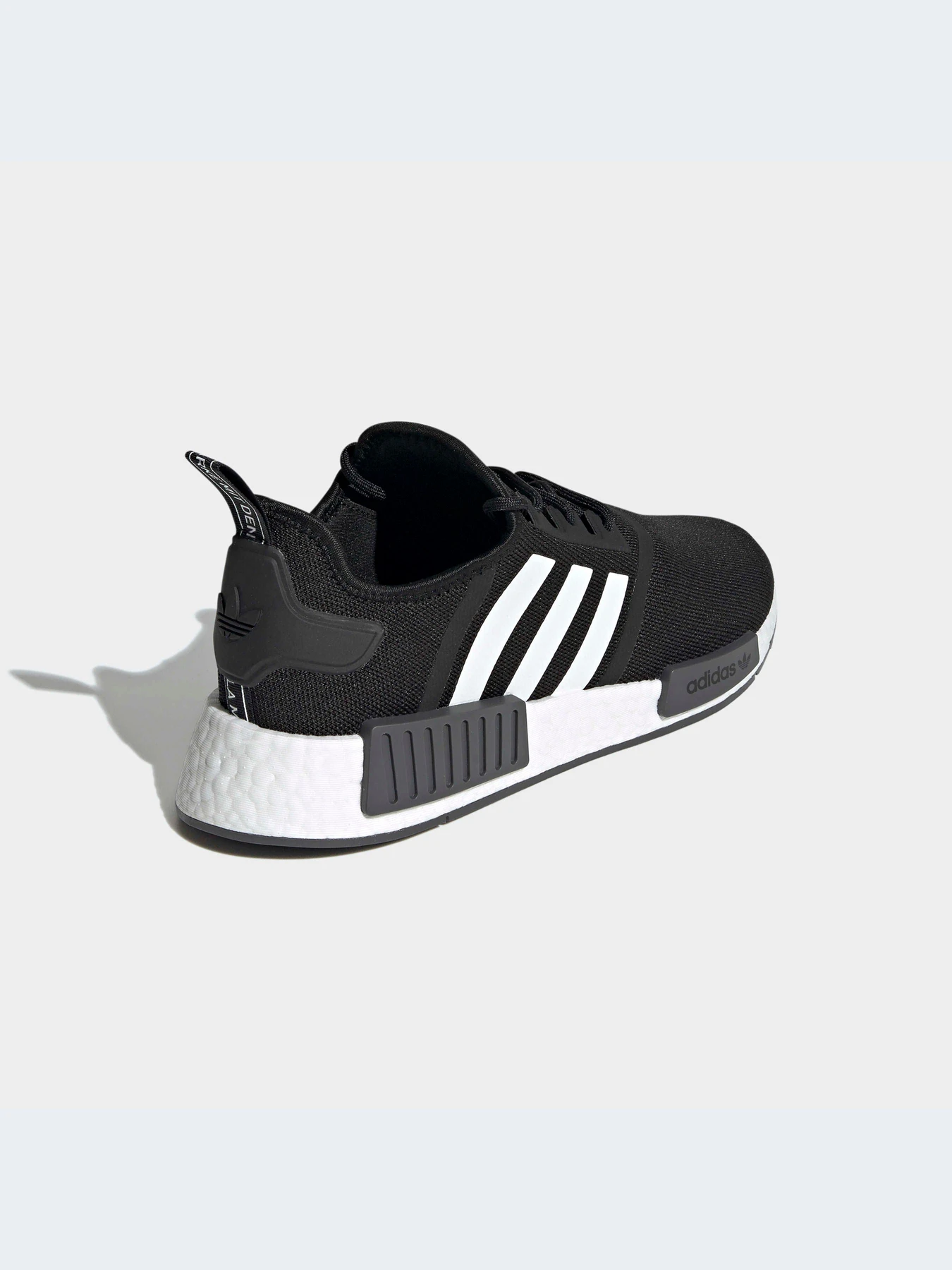 Кроссовки Adidas NMD модель GZ9258-KZ Кроссовки Adidas NMD модель GZ9258-KZ Фото