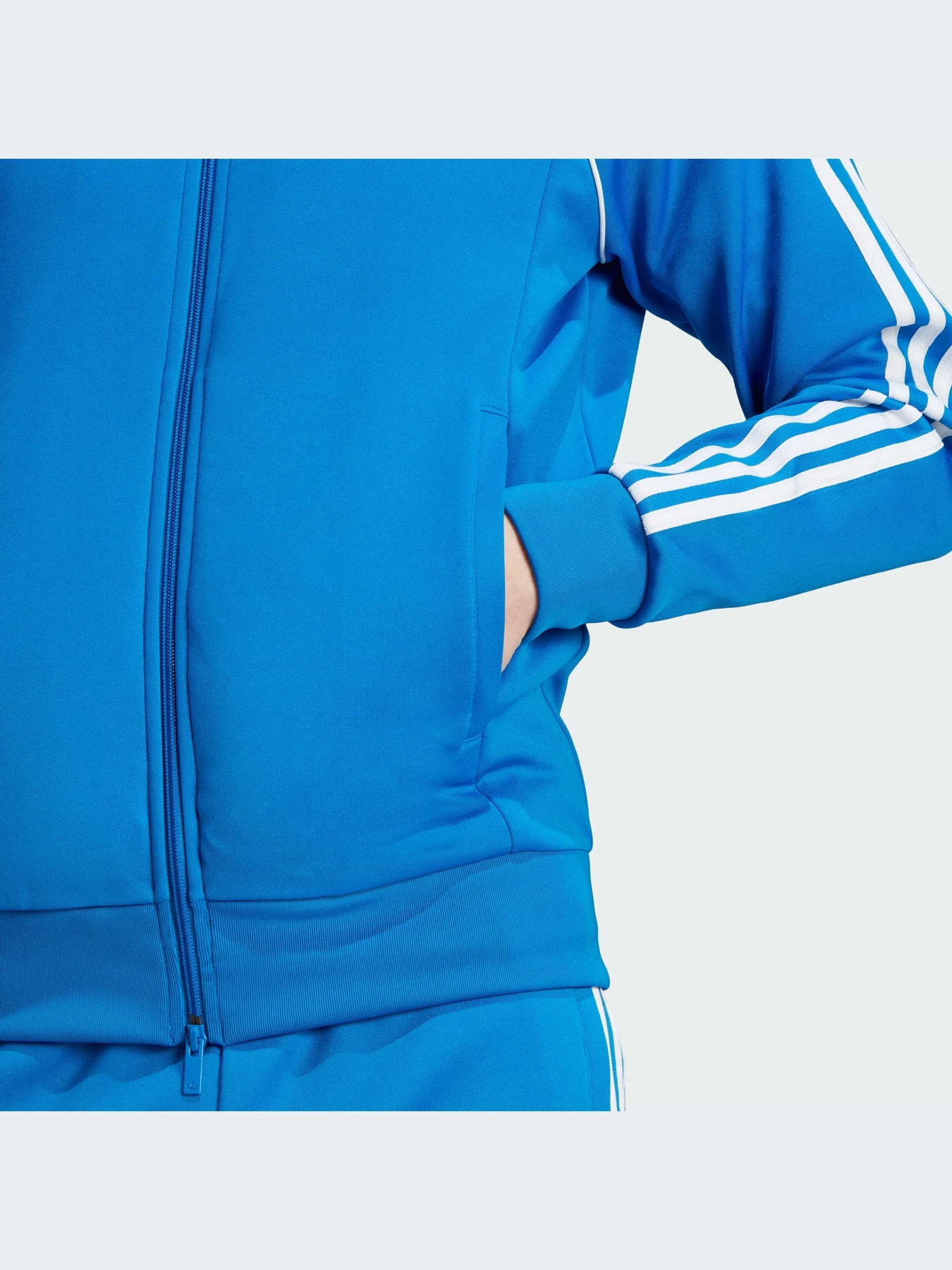 Худи и свитшоты Adidas модель IL2493-KZ Худи и свитшоты Adidas модель IL2493-KZ Фото