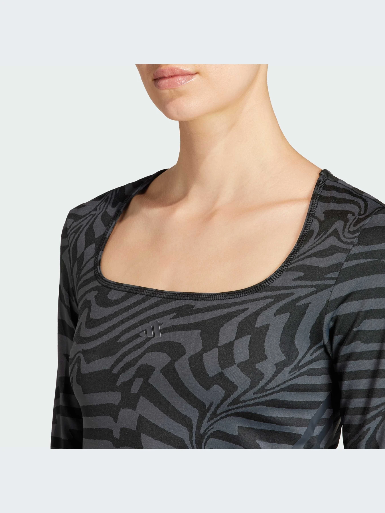 Худи и свитшоты Adidas модель HY9256-KZ Худи и свитшоты Adidas модель HY9256-KZ Фото