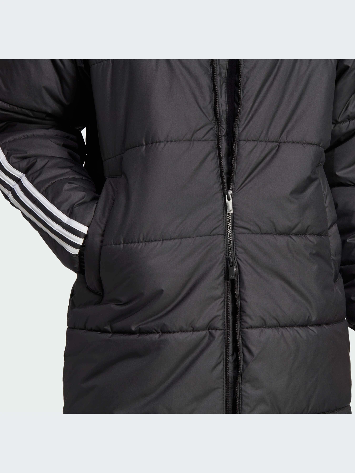 Куртки и дубленки Adidas Adicolor модель HZ0684-KZ Куртки и дубленки Adidas Adicolor модель HZ0684-KZ Фото