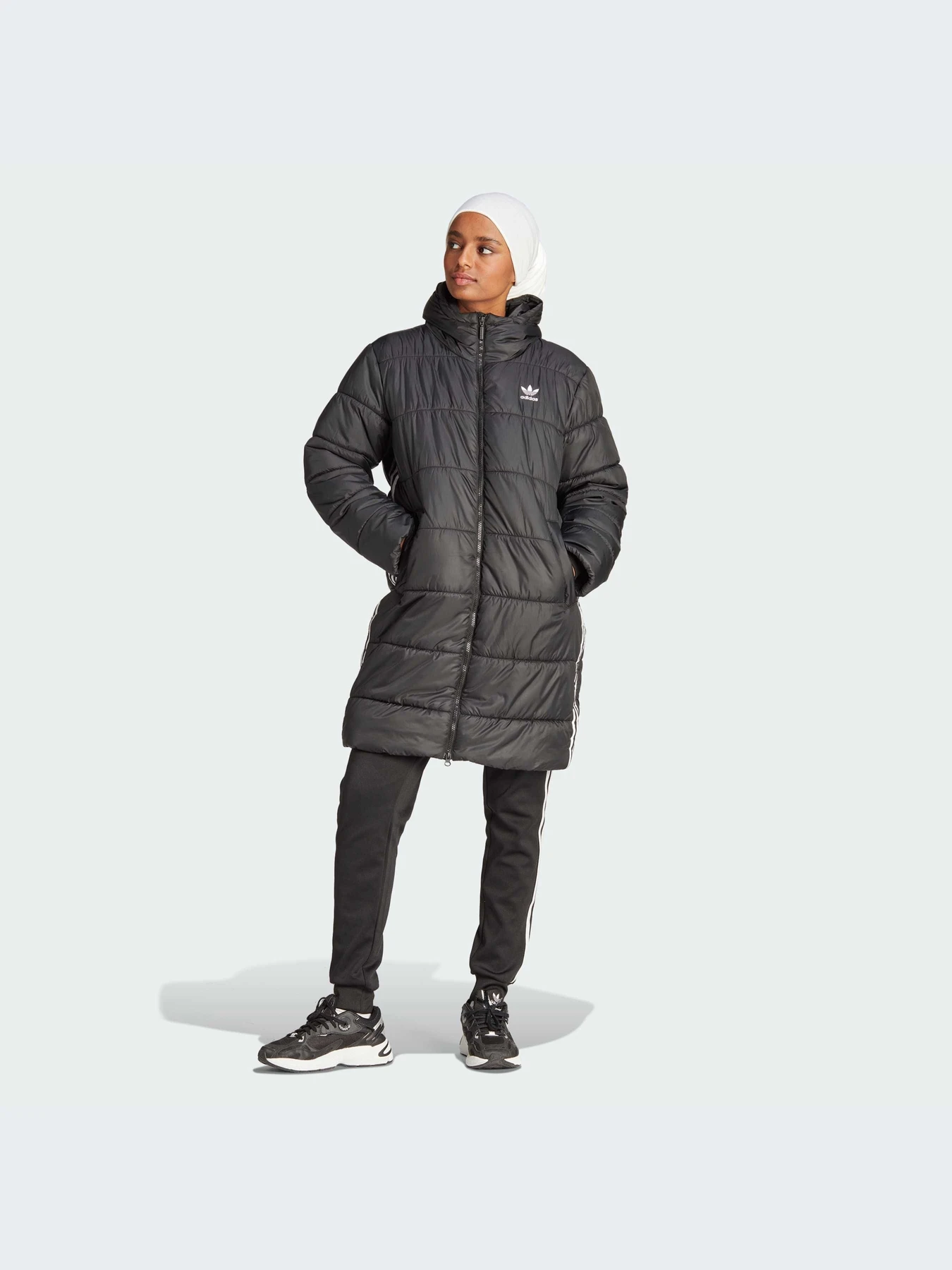 Куртки и дубленки Adidas Adicolor модель II8456-KZ Куртки и дубленки Adidas Adicolor модель II8456-KZ Фото