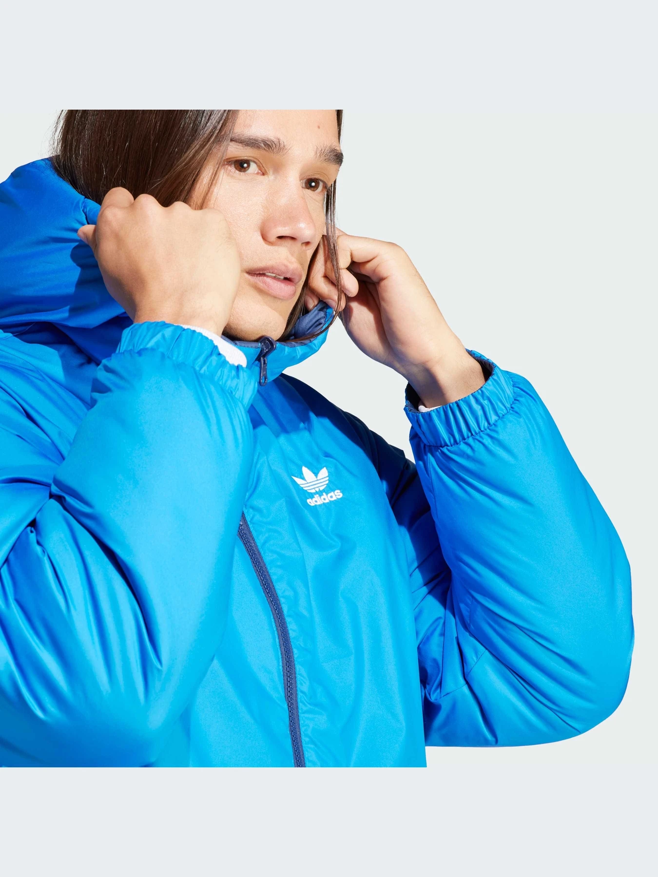 Куртки и дубленки Adidas Adicolor модель IL2583-KZ Куртки и дубленки Adidas Adicolor модель IL2583-KZ Фото