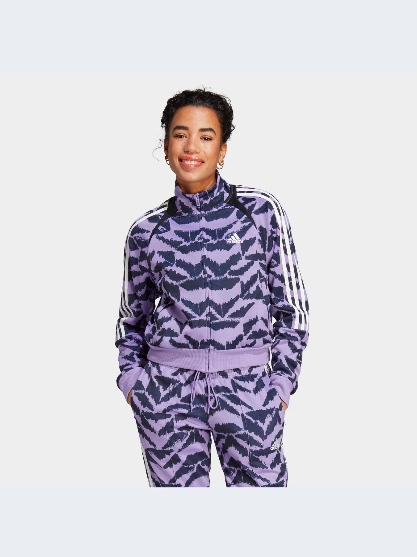 Худи и свитшоты Adidas модель IC6651-KZ Худи и свитшоты Adidas модель IC6651-KZ Фото