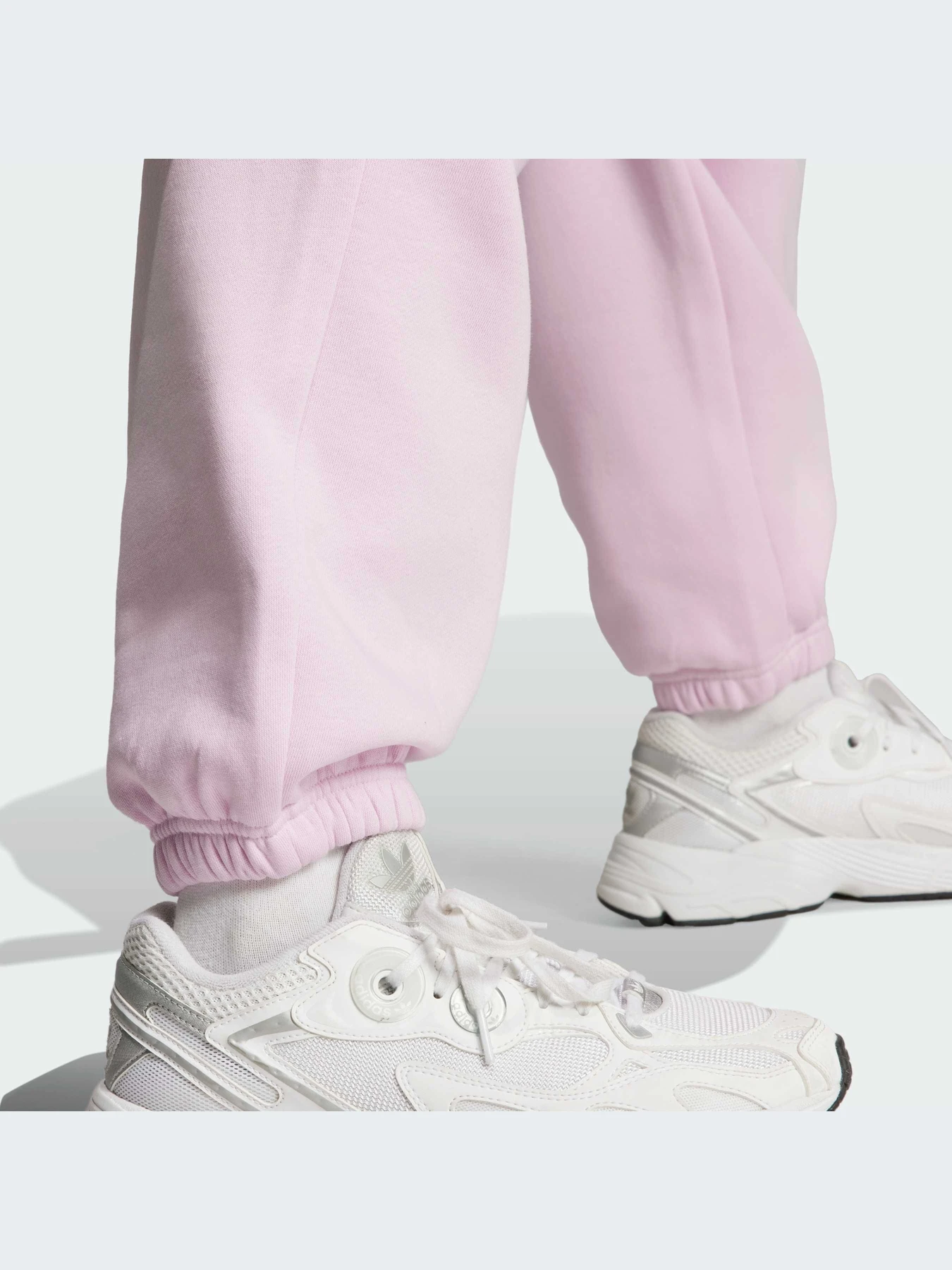 Брюки Adidas модель IJ9808-KZ Брюки Adidas модель IJ9808-KZ Фото