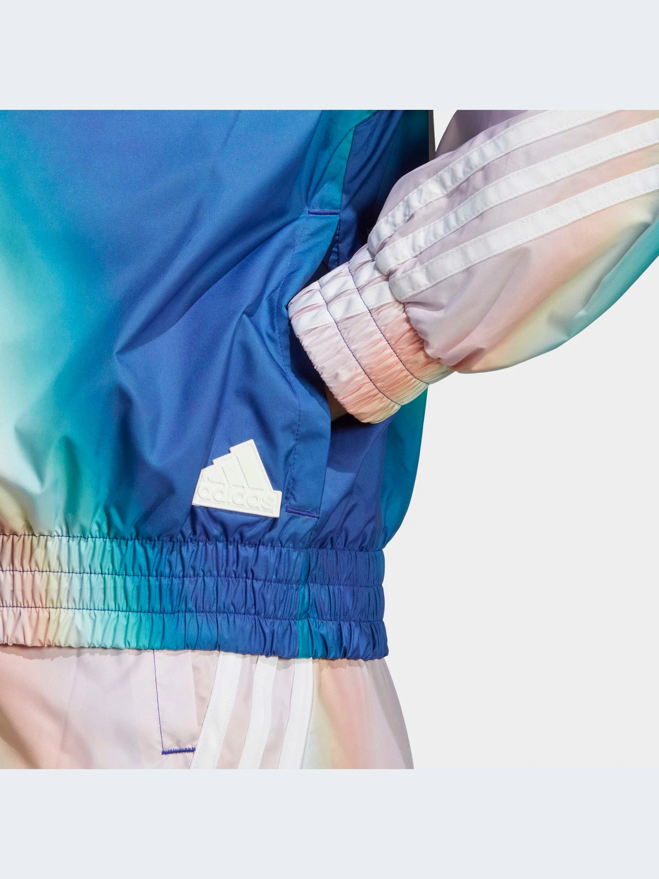 Куртки и дубленки Adidas модель IC0470-KZ Куртки и дубленки Adidas модель IC0470-KZ Фото
