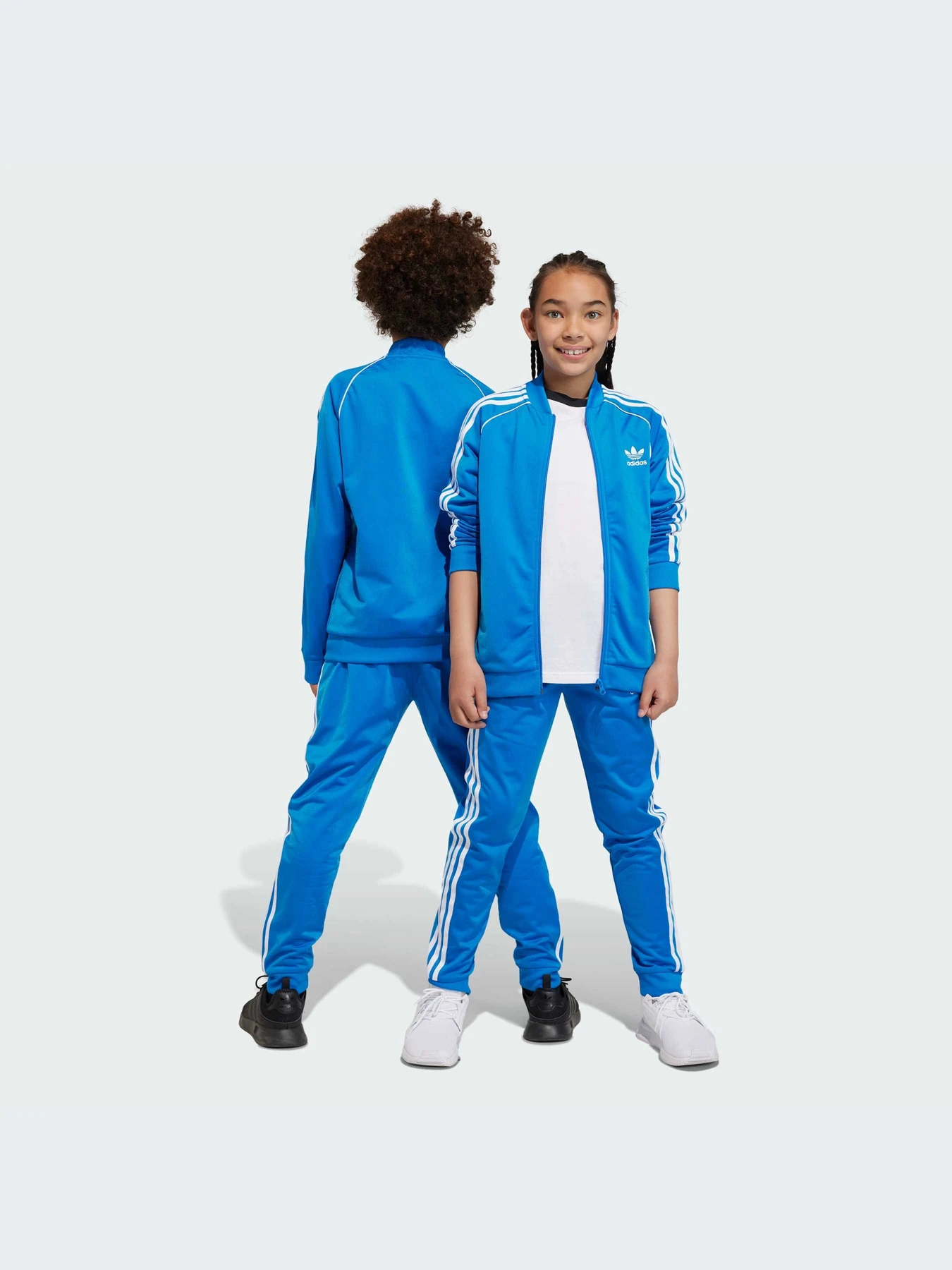 Брюки Adidas Adicolor модель IN4758-KZ Брюки Adidas Adicolor модель IN4758-KZ Фото