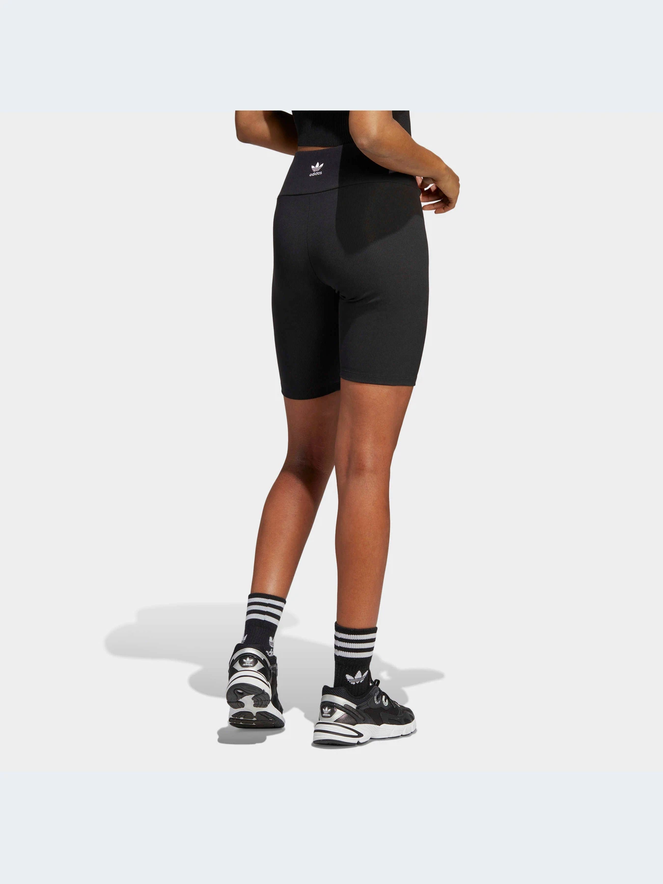 Шорты Adidas модель HZ7261-KZ Шорты Adidas модель HZ7261-KZ Фото