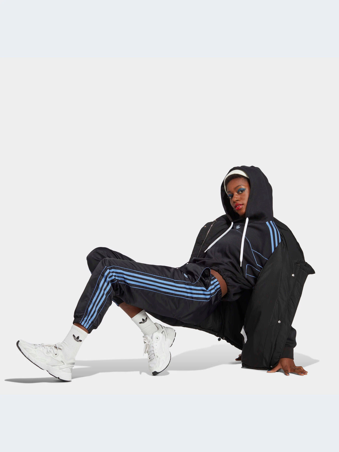 Худи и свитшоты Adidas модель IC2199-KZ Худи и свитшоты Adidas модель IC2199-KZ Фото