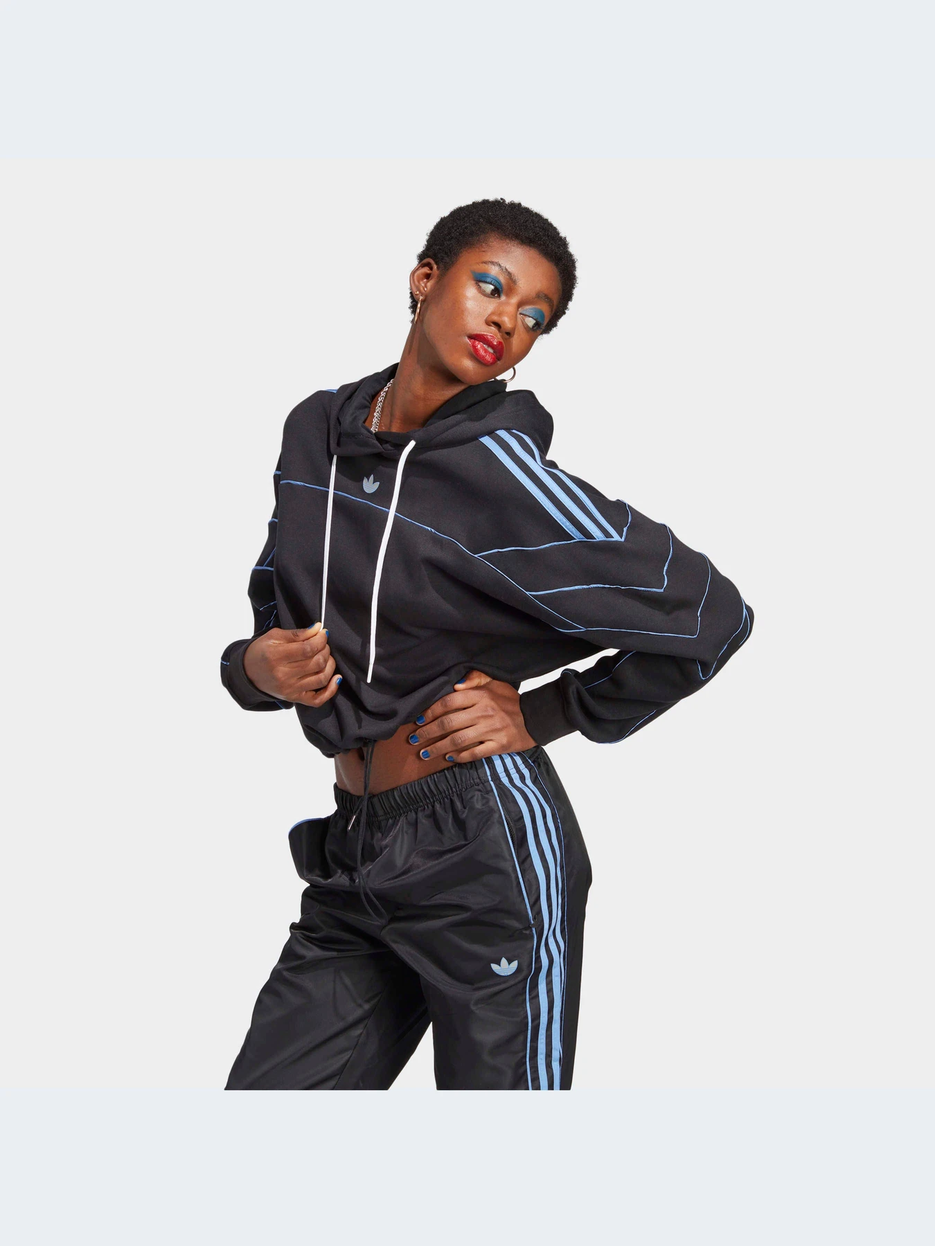Худи и свитшоты Adidas модель IC2199-KZ Худи и свитшоты Adidas модель IC2199-KZ Фото