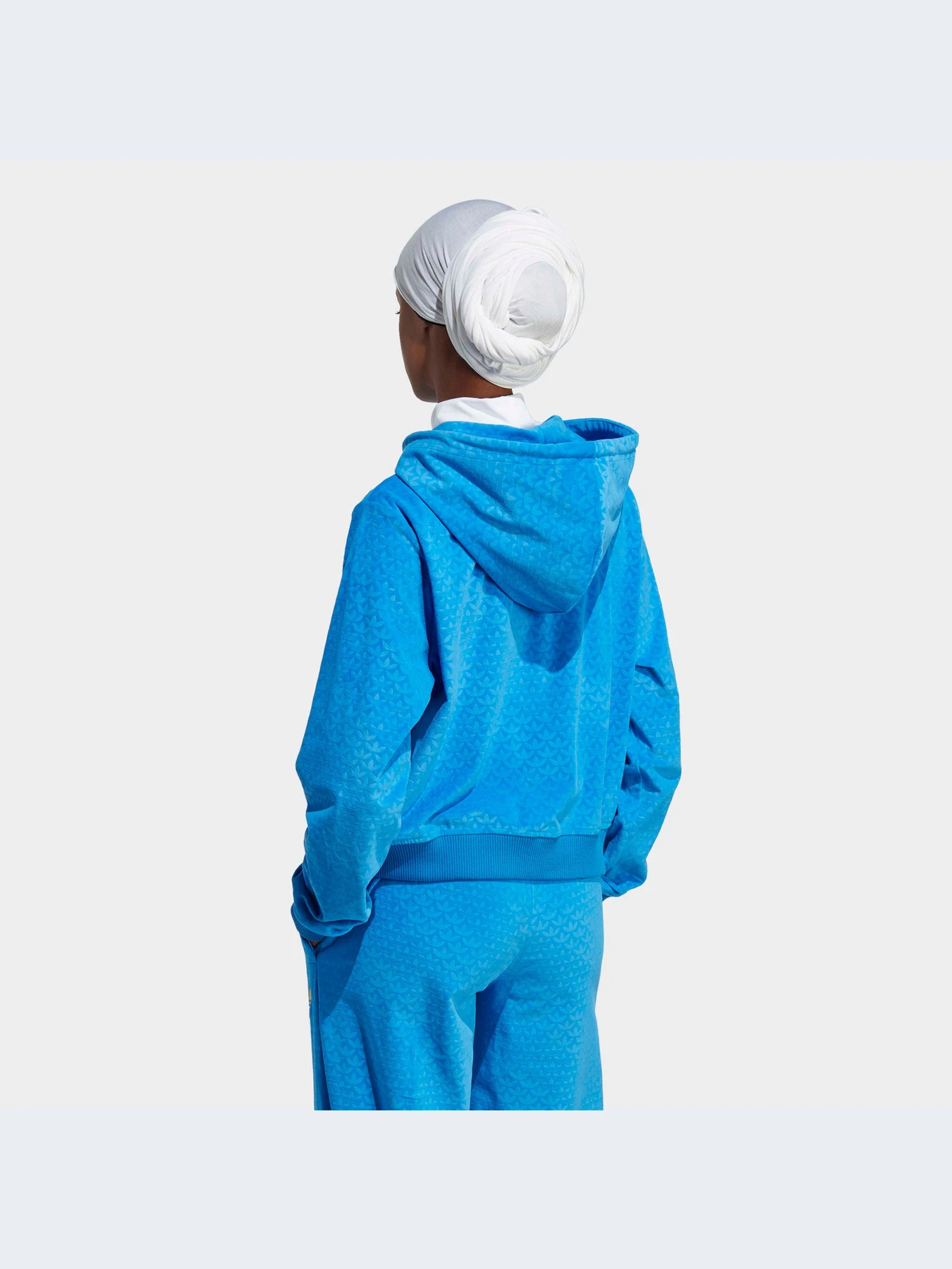 Худи и свитшоты Adidas модель IB2046-KZ Худи и свитшоты Adidas модель IB2046-KZ Фото
