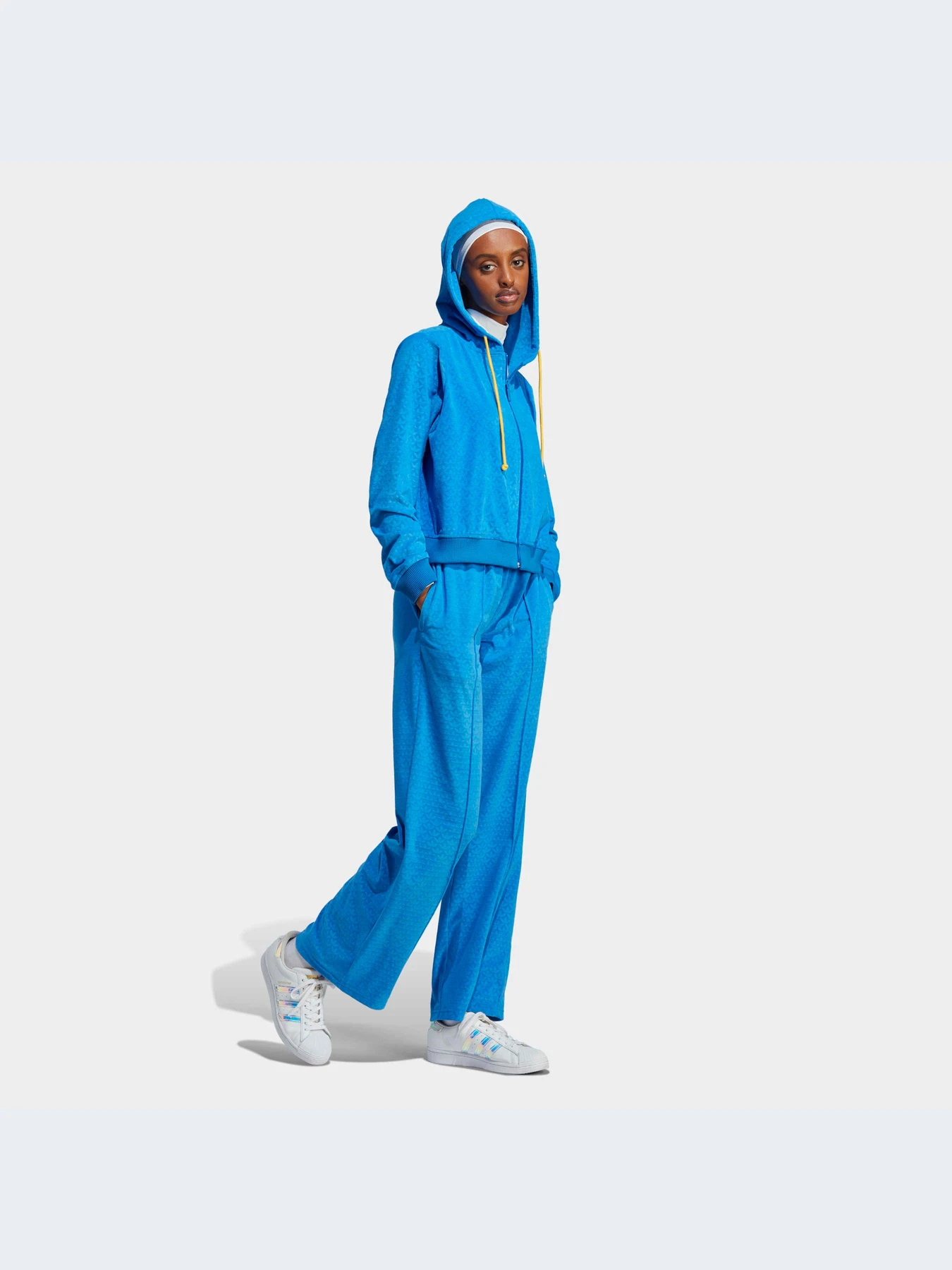 Худи и свитшоты Adidas модель IB2046-KZ Худи и свитшоты Adidas модель IB2046-KZ Фото
