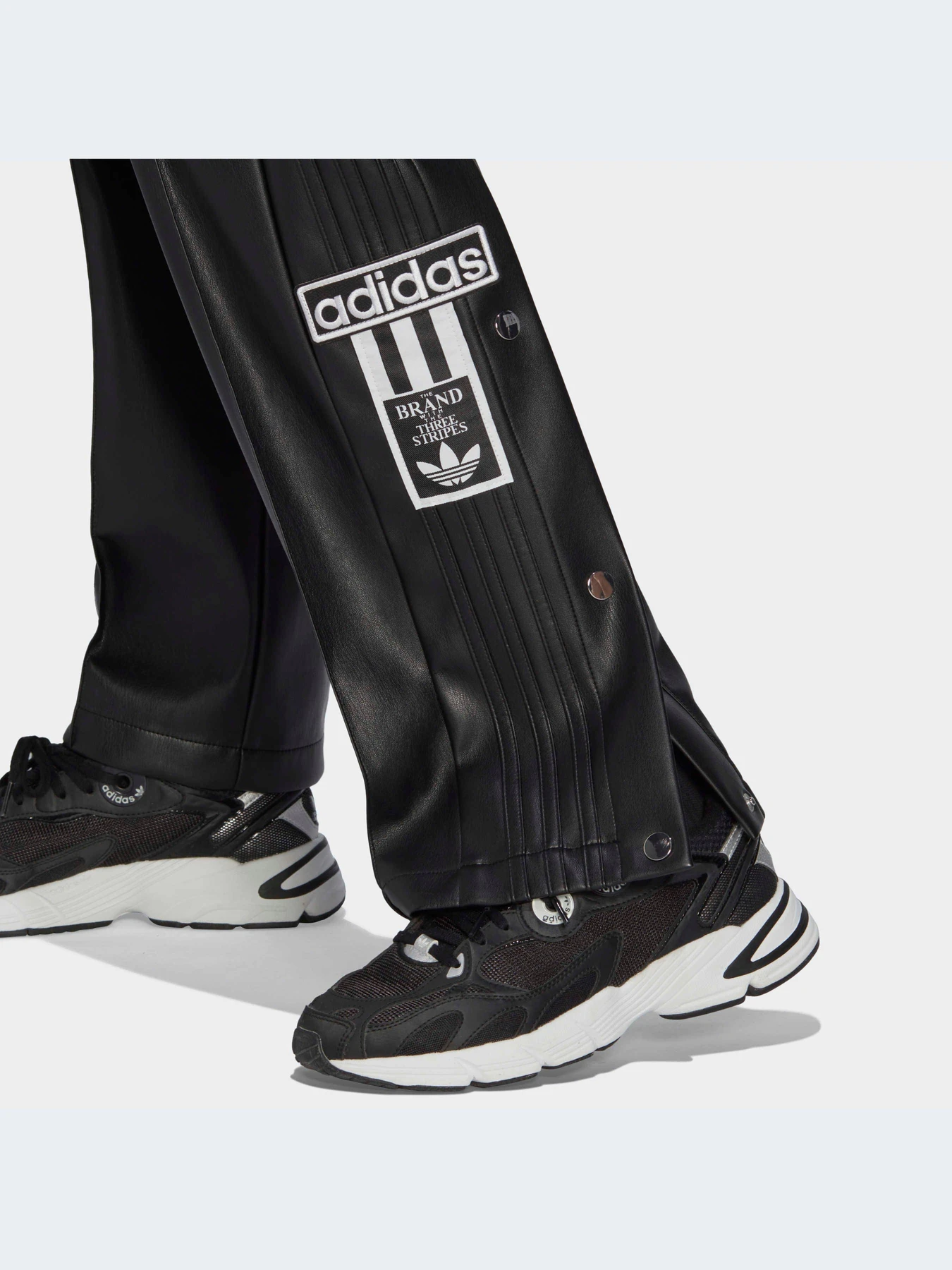 Брюки Adidas модель II6099-KZ Брюки Adidas модель II6099-KZ Фото