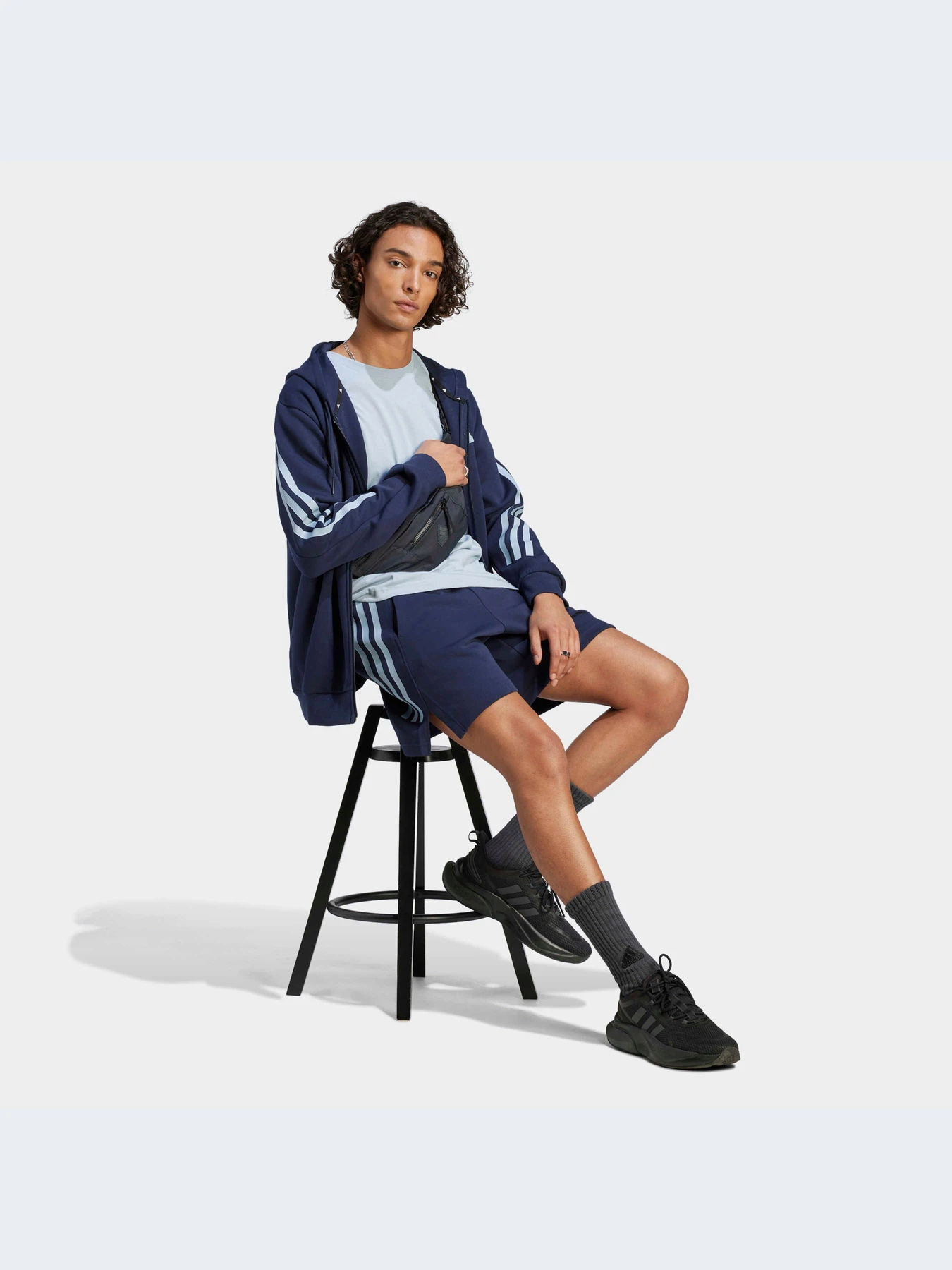 Худи и свитшоты Adidas Icons модель IJ8879-KZ Худи и свитшоты Adidas Icons модель IJ8879-KZ Фото