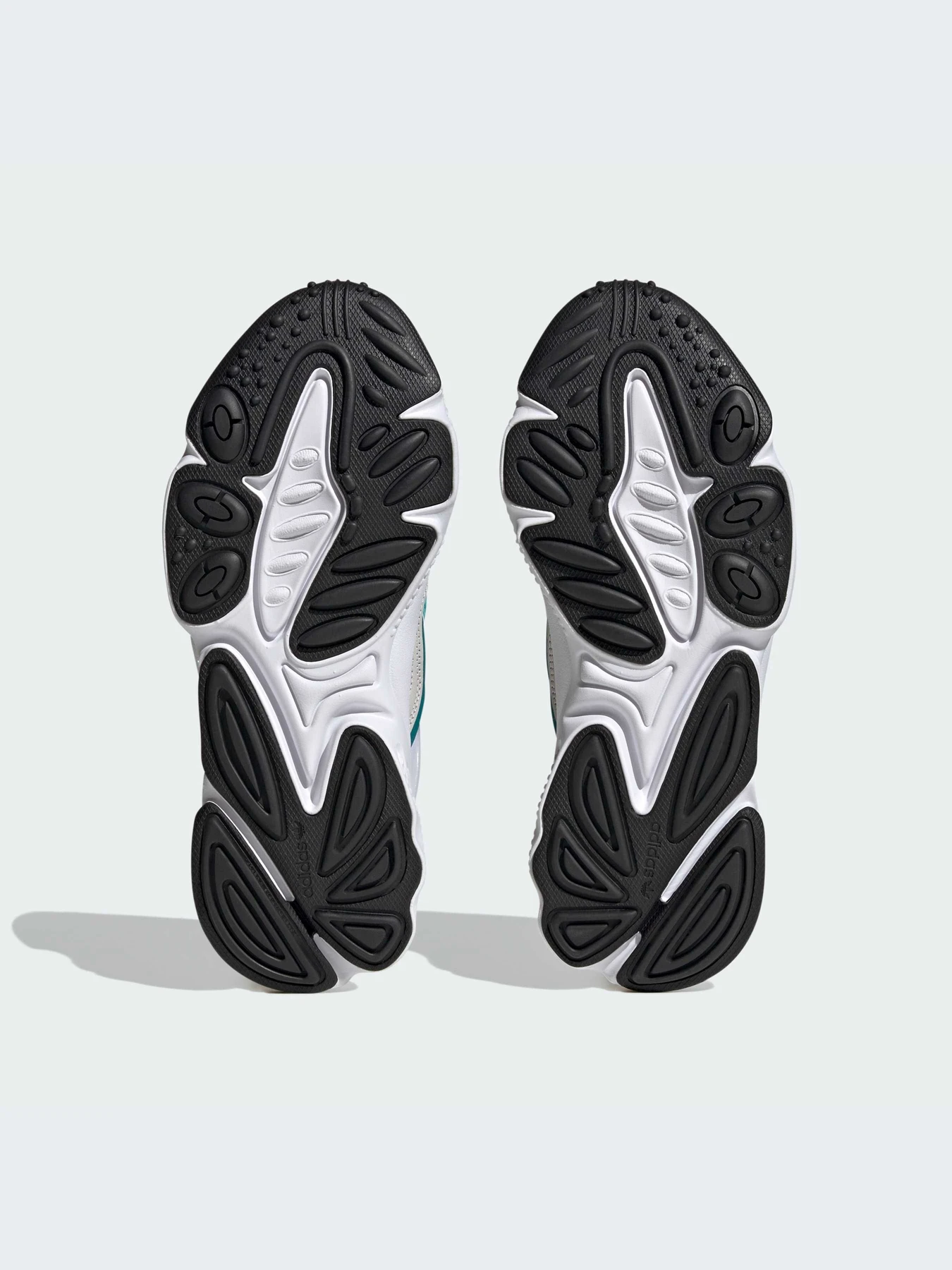Кроссовки Adidas Ozweego модель IE7098-KZ Кроссовки Adidas Ozweego модель IE7098-KZ Фото