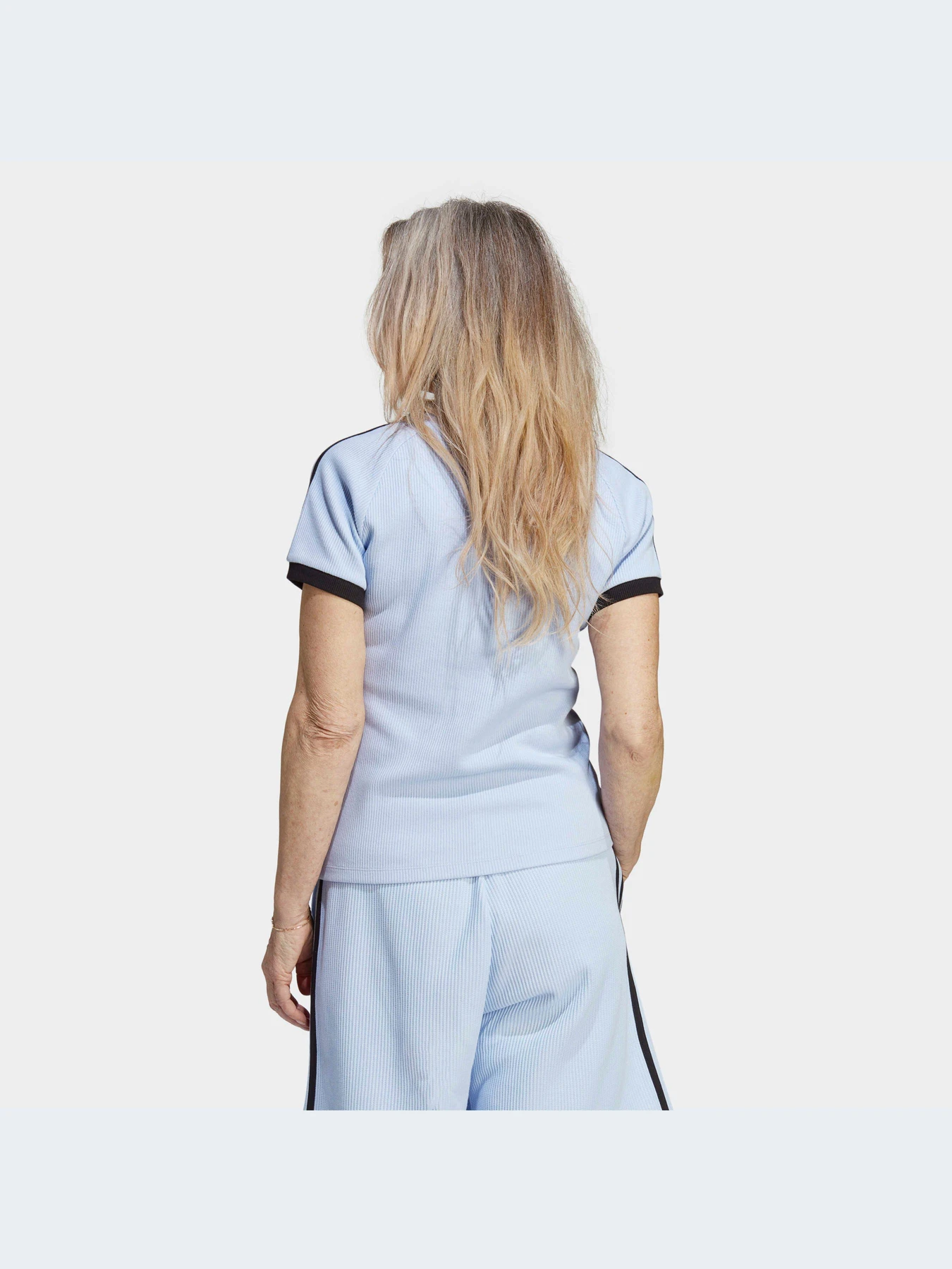 Футболки и поло Adidas Adicolor модель IC5462-KZ Футболки и поло Adidas Adicolor модель IC5462-KZ Фото