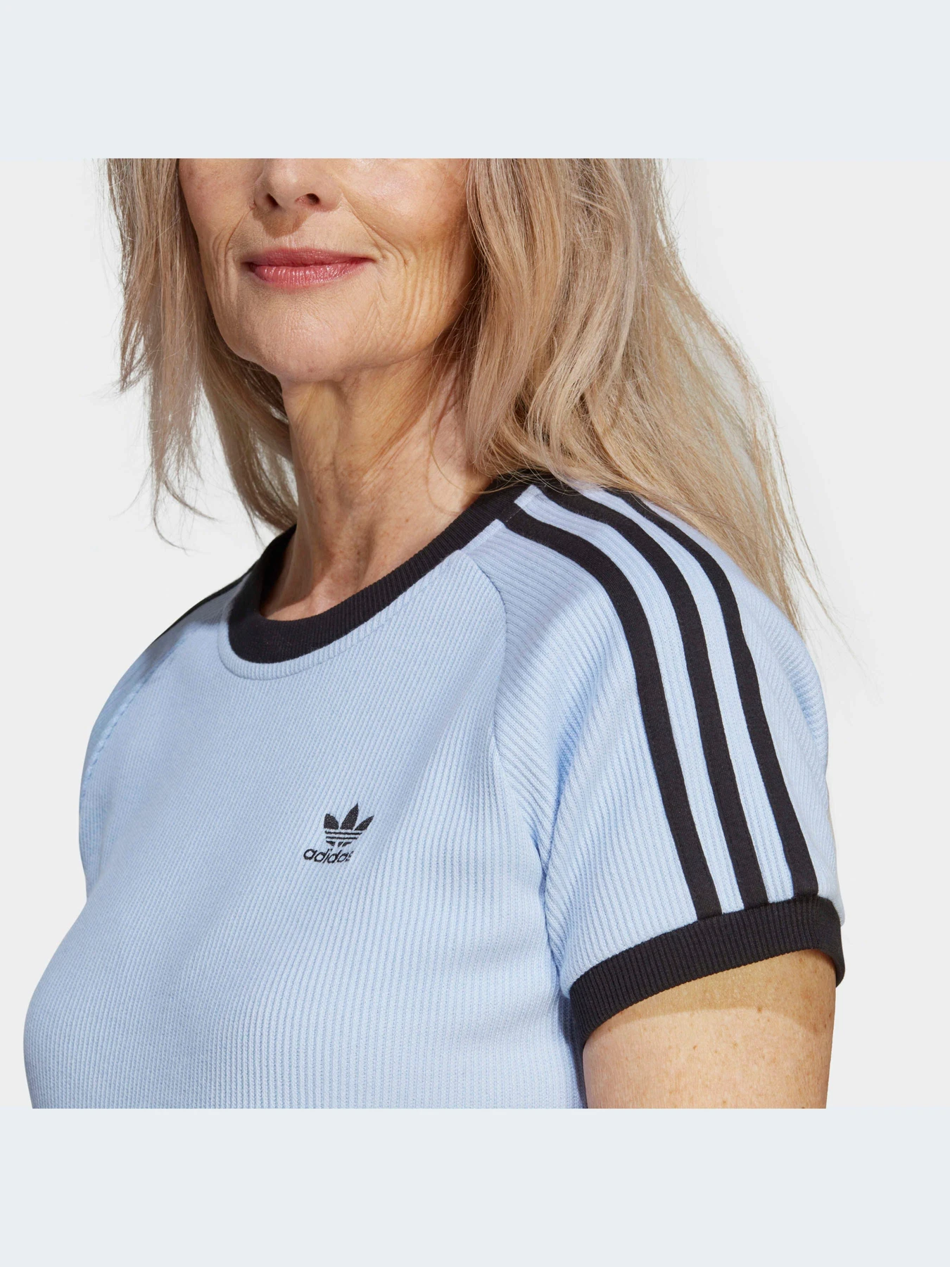 Футболки и поло Adidas Adicolor модель IC5462-KZ Футболки и поло Adidas Adicolor модель IC5462-KZ Фото