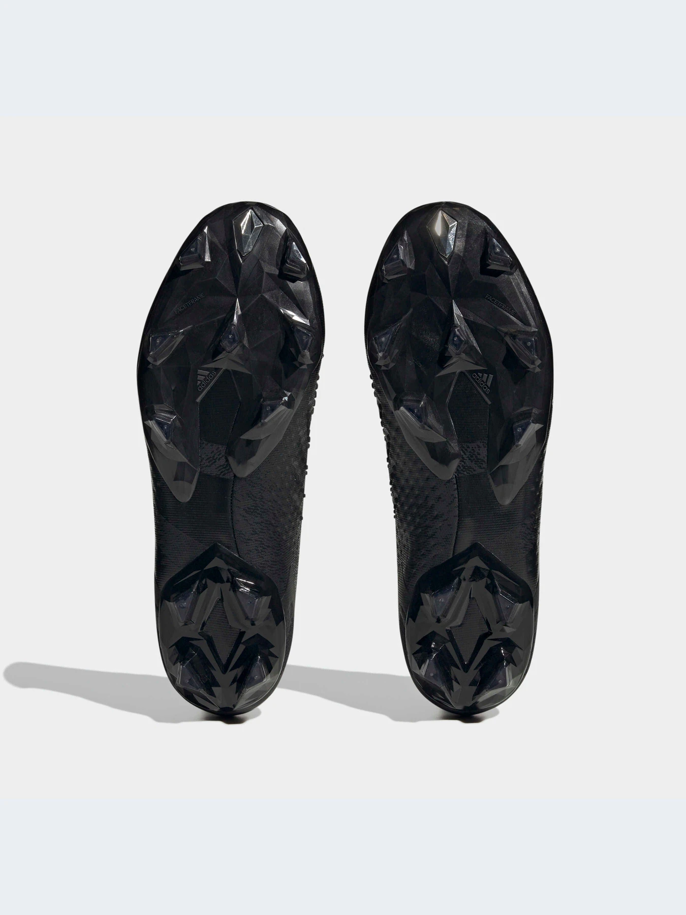 Кроссовки Adidas Predator модель GW4571-KZ Кроссовки Adidas Predator модель GW4571-KZ Фото