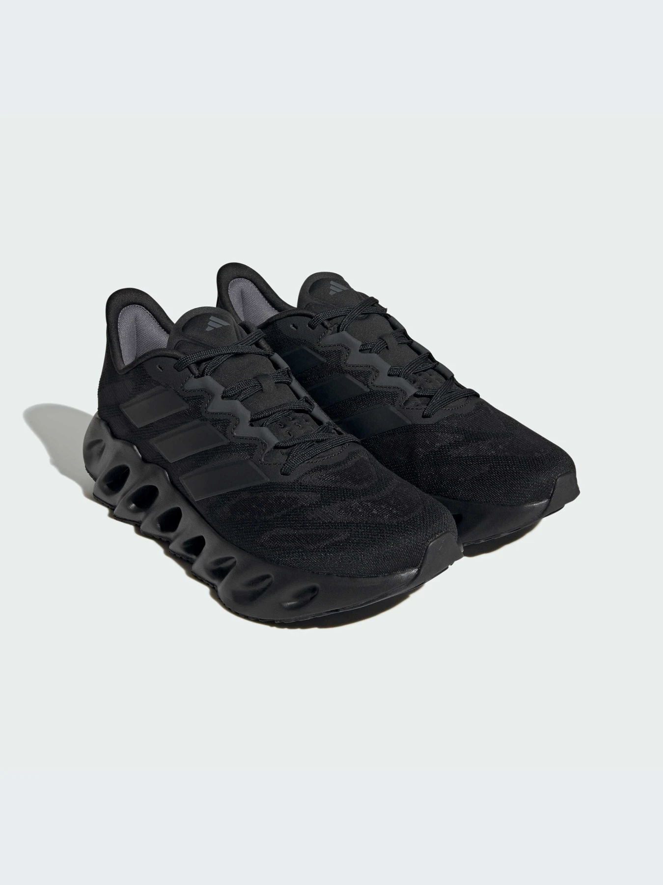 Кроссовки Adidas модель ID1779-KZ Кроссовки Adidas модель ID1779-KZ Фото