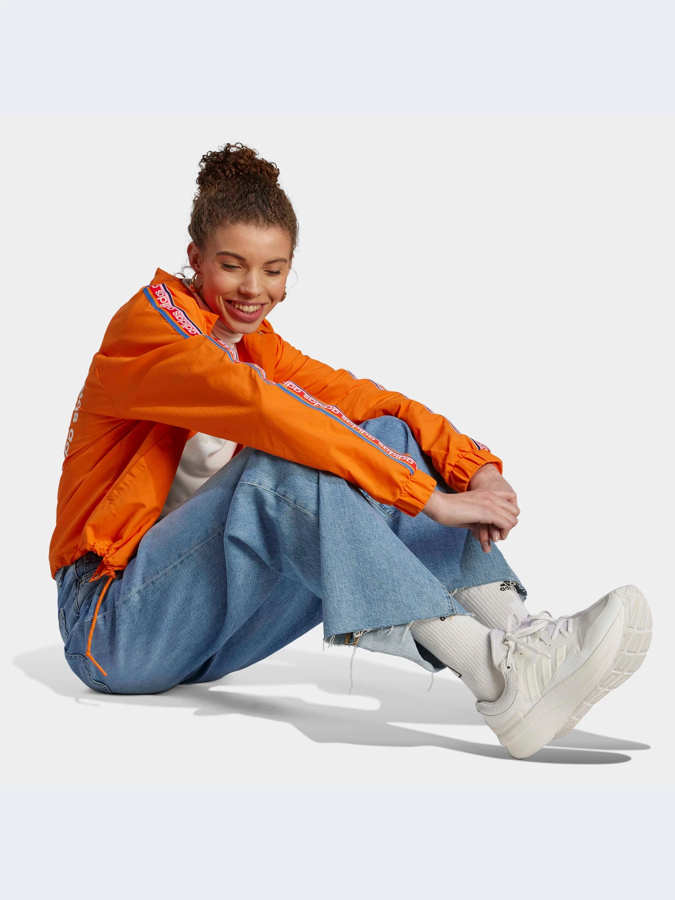 Худи и свитшоты Adidas модель IM2367-KZ Худи и свитшоты Adidas модель IM2367-KZ Фото