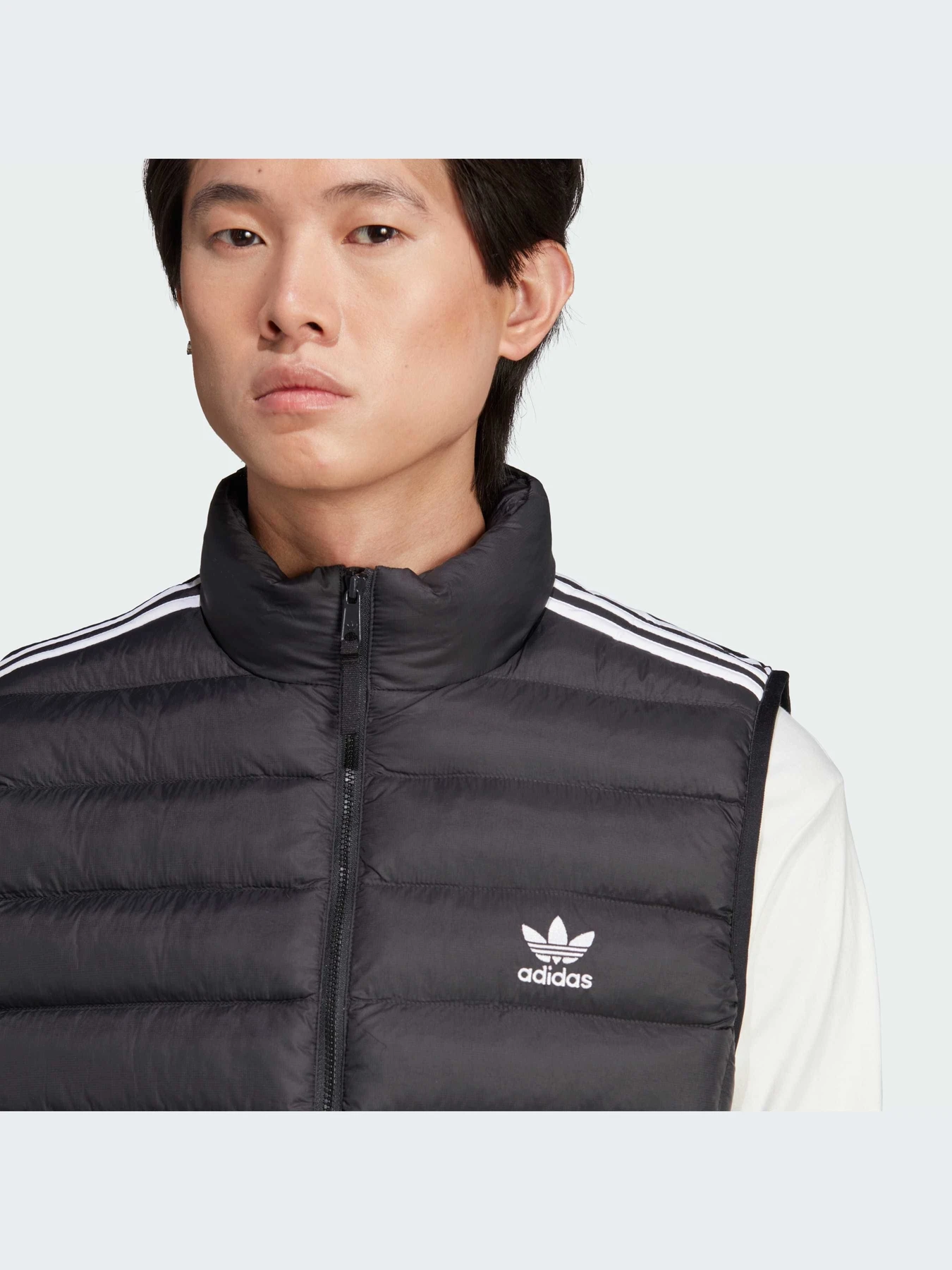 Куртки и дубленки Adidas модель HZ0686-KZ Куртки и дубленки Adidas модель HZ0686-KZ Фото