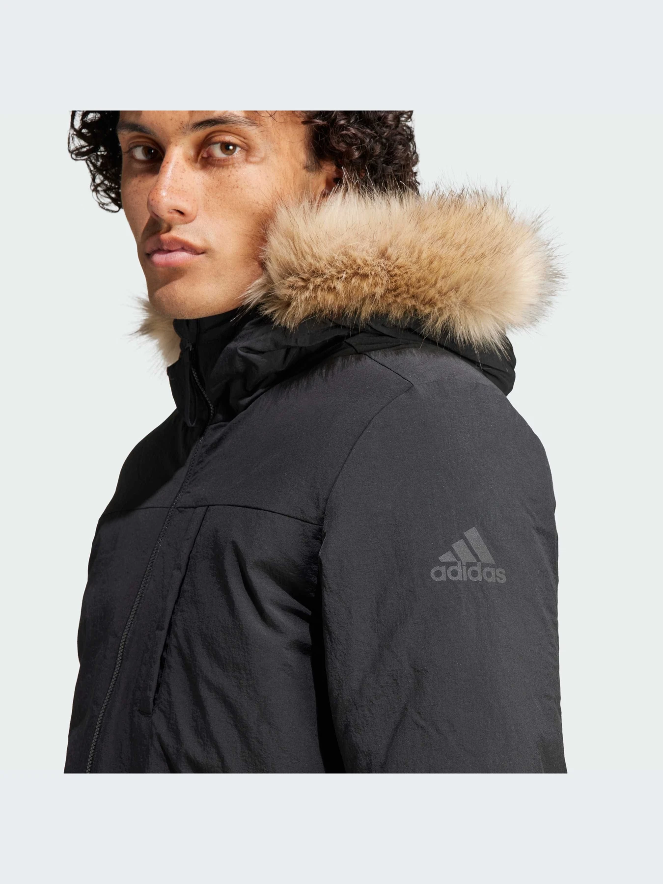 Куртки и дубленки Adidas модель IK0553-KZ Куртки и дубленки Adidas модель IK0553-KZ Фото