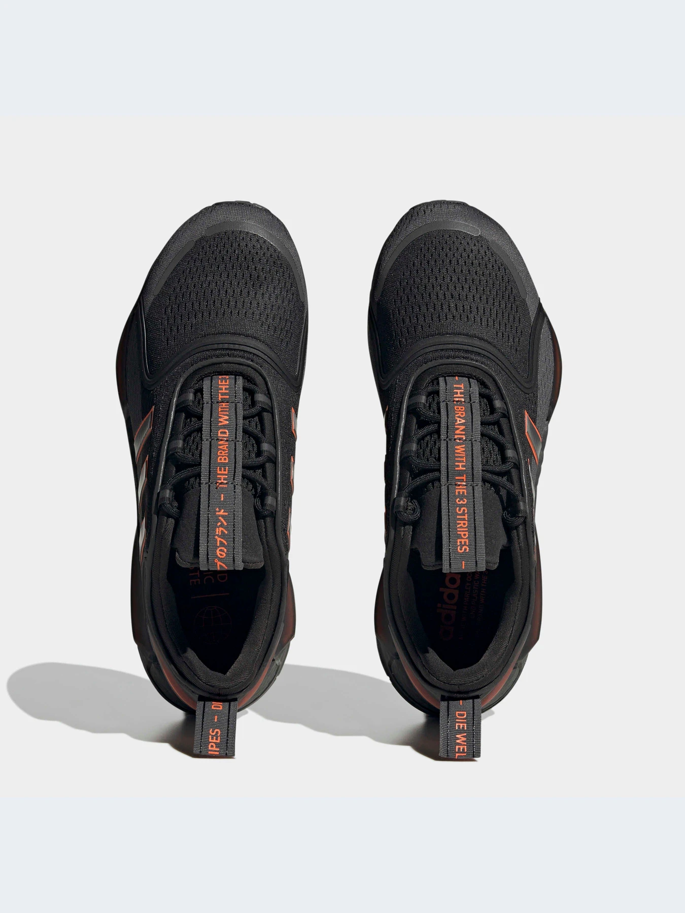 Кроссовки Adidas NMD модель FZ6497-KZ Кроссовки Adidas NMD модель FZ6497-KZ Фото