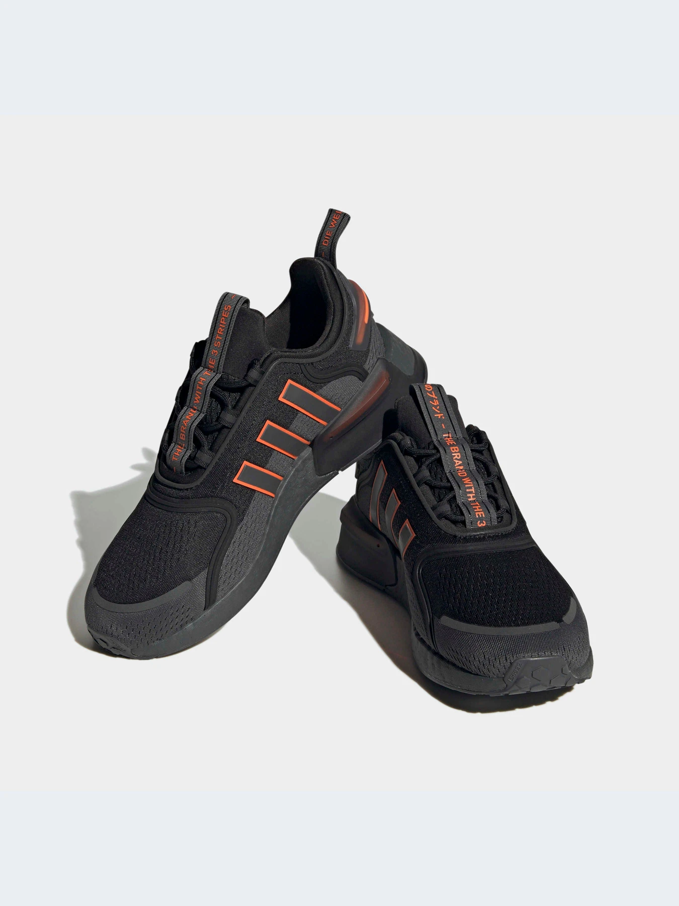Кроссовки Adidas NMD модель FZ6497-KZ Кроссовки Adidas NMD модель FZ6497-KZ Фото