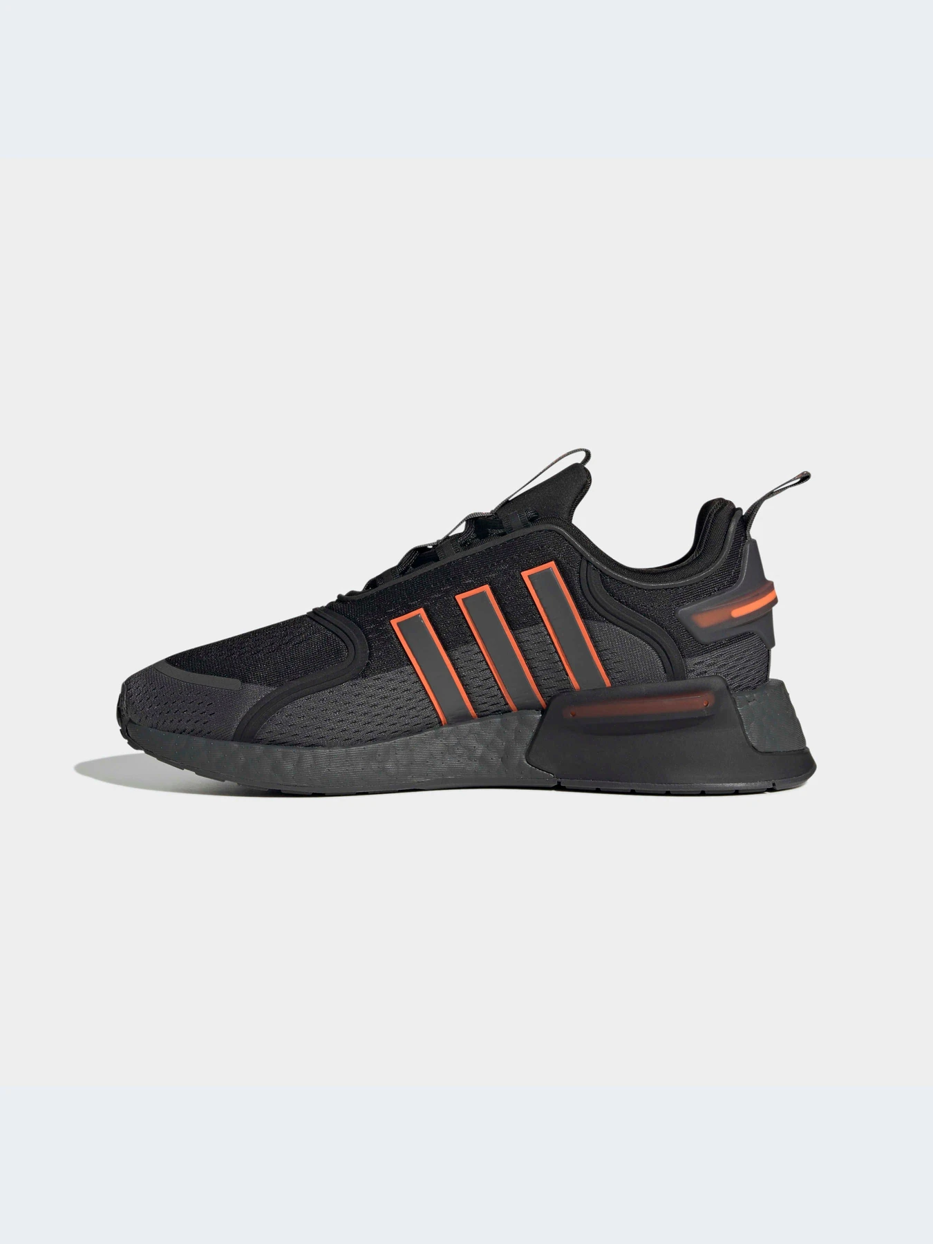 Кроссовки Adidas NMD модель FZ6497-KZ Кроссовки Adidas NMD модель FZ6497-KZ Фото