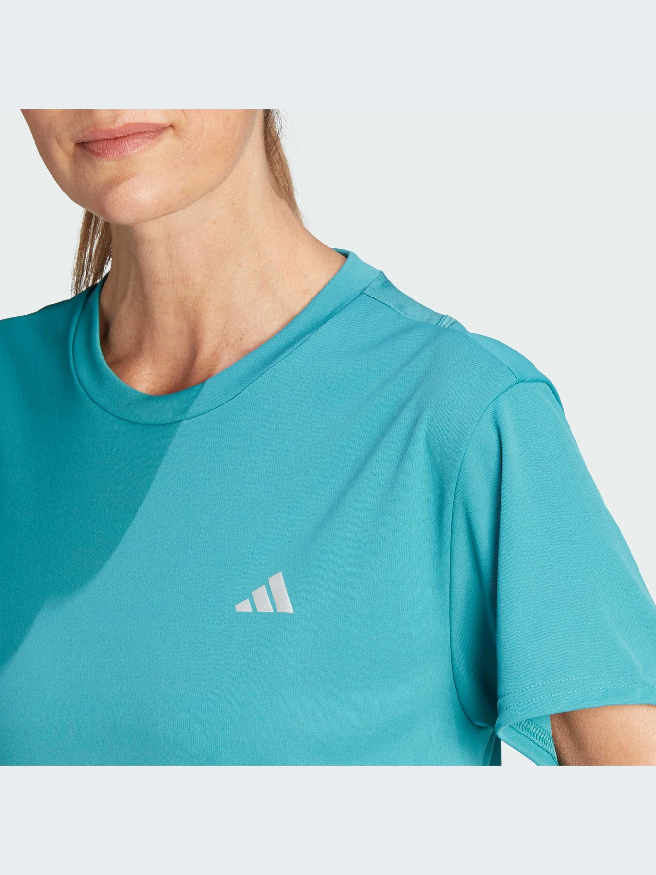 Футболки и поло Adidas модель IL8582-KZ Футболки и поло Adidas модель IL8582-KZ Фото
