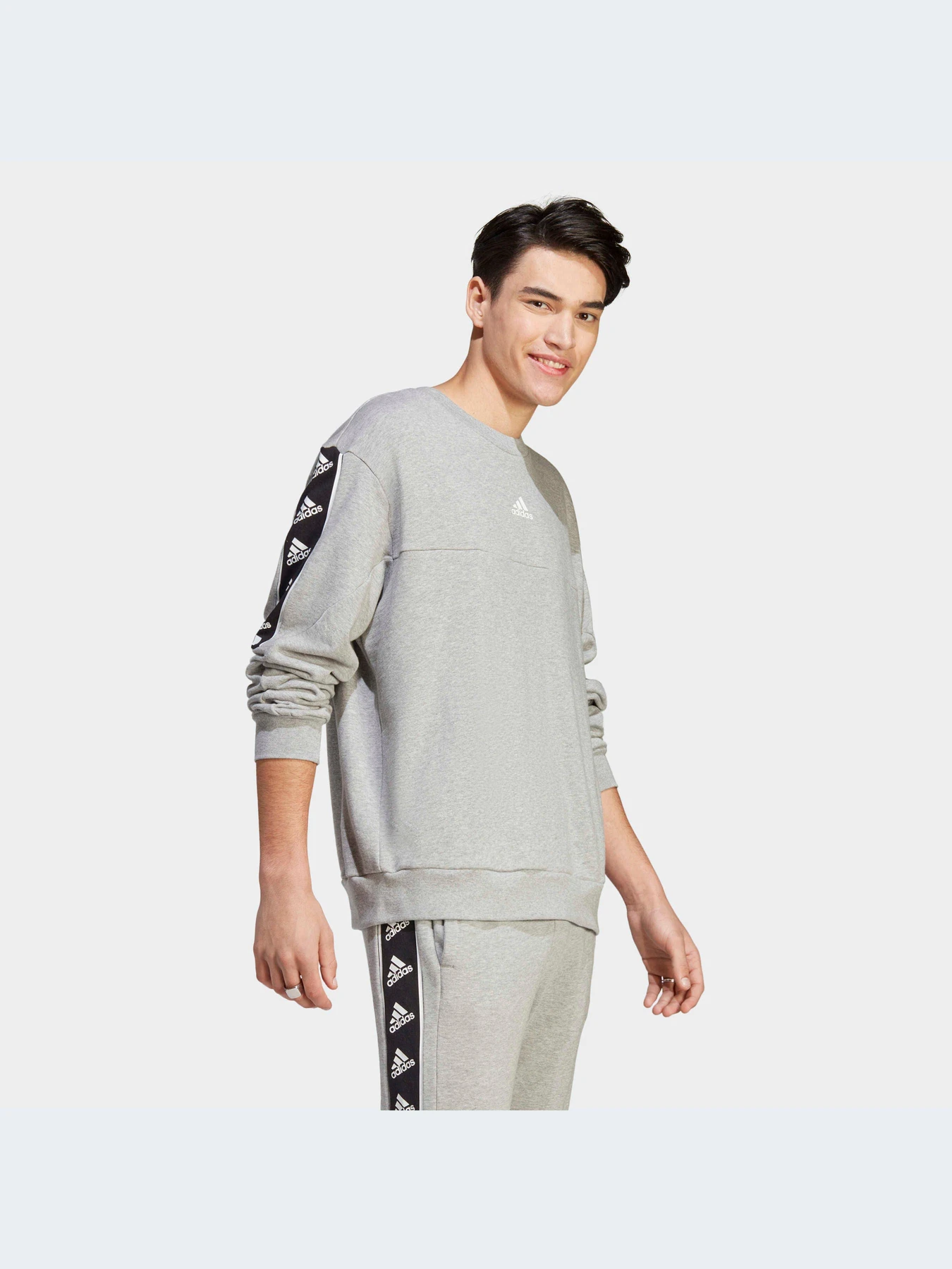 Худи и свитшоты Adidas модель IC6813-KZ Худи и свитшоты Adidas модель IC6813-KZ Фото