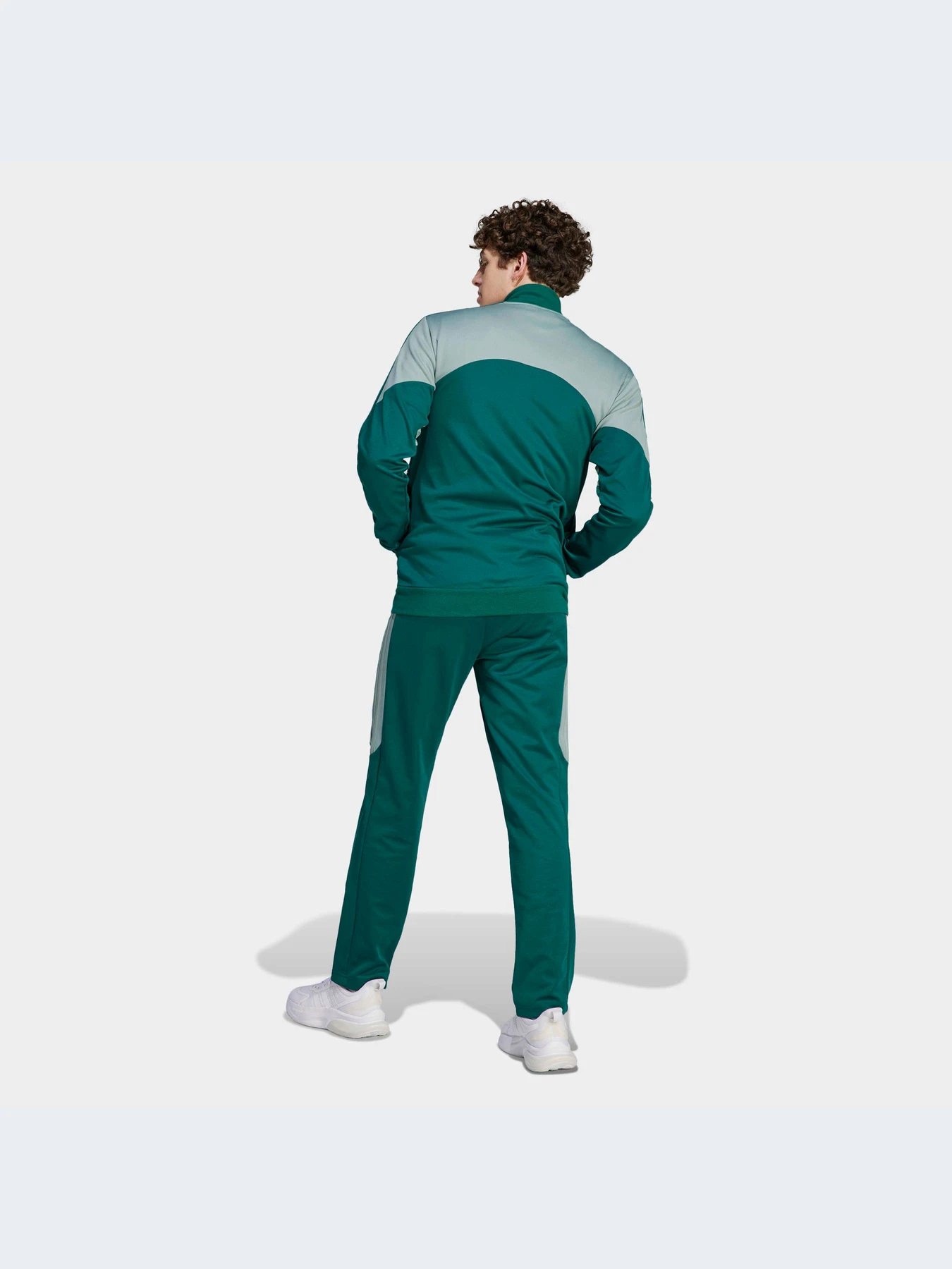 Костюмы Adidas модель IJ6076-KZ Костюмы Adidas модель IJ6076-KZ Фото