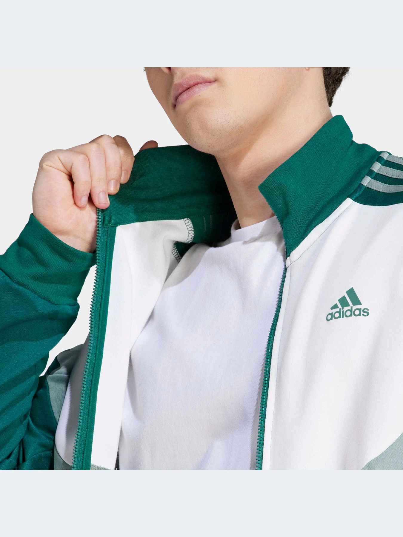 Костюмы Adidas модель IJ6076-KZ Костюмы Adidas модель IJ6076-KZ Фото