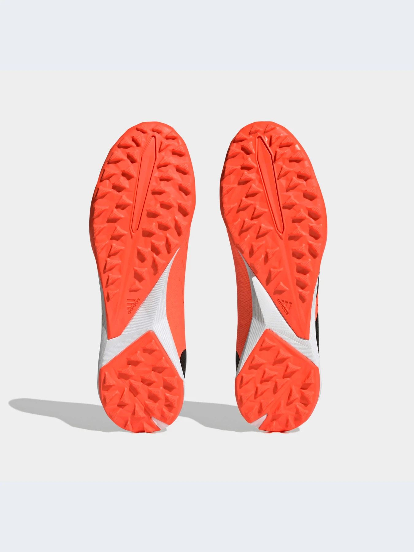 Кроссовки Adidas Predator модель GW4641-KZ Кроссовки Adidas Predator модель GW4641-KZ Фото