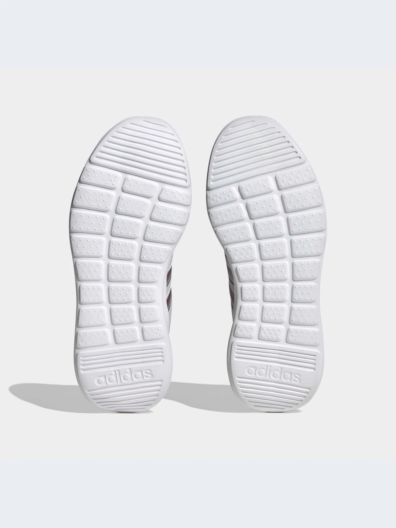 Кроссовки Adidas модель HP6102-KZ Кроссовки Adidas модель HP6102-KZ Фото