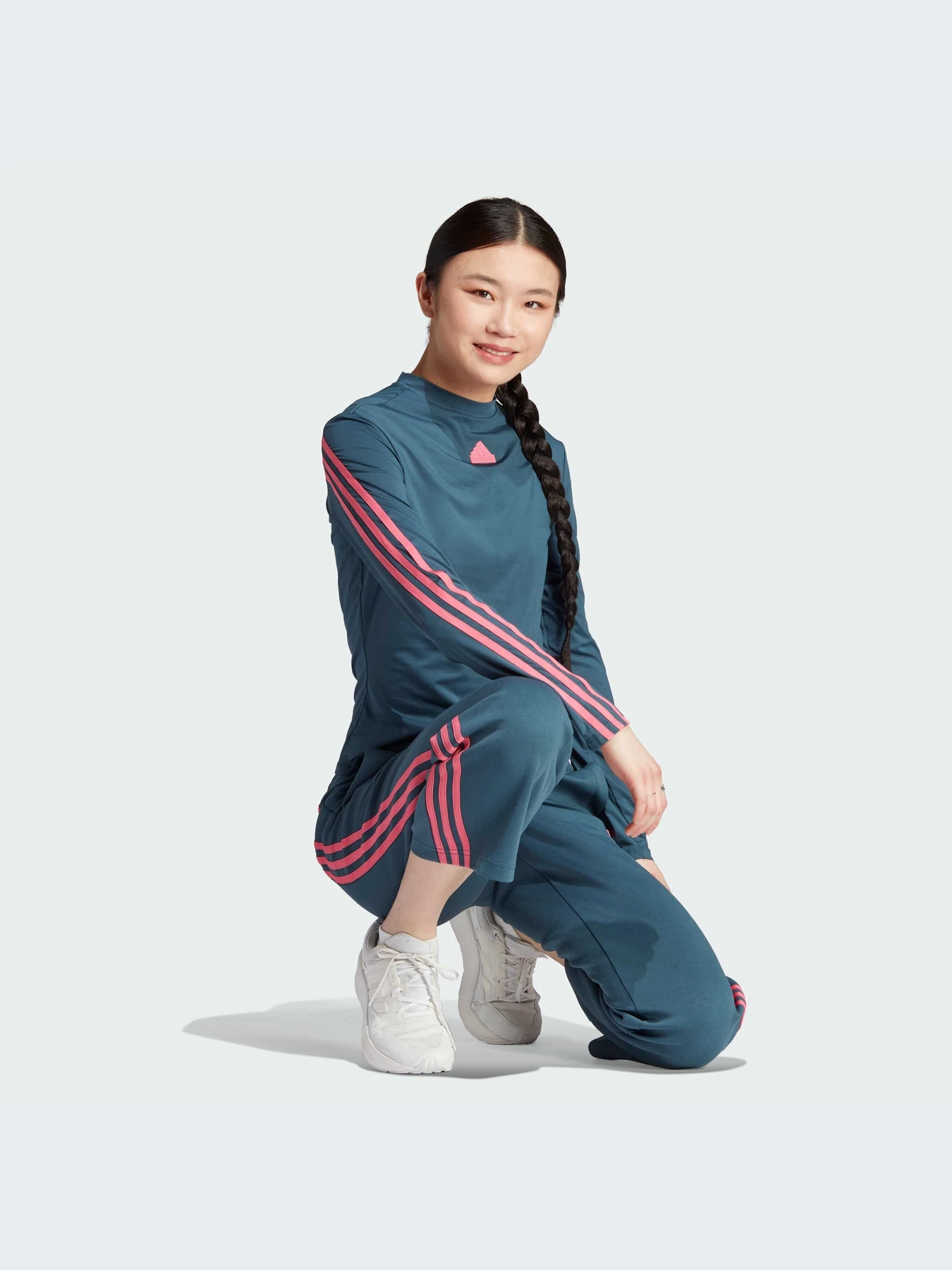 Худи и свитшоты Adidas Icons модель IU3073-KZ Худи и свитшоты Adidas Icons модель IU3073-KZ Фото