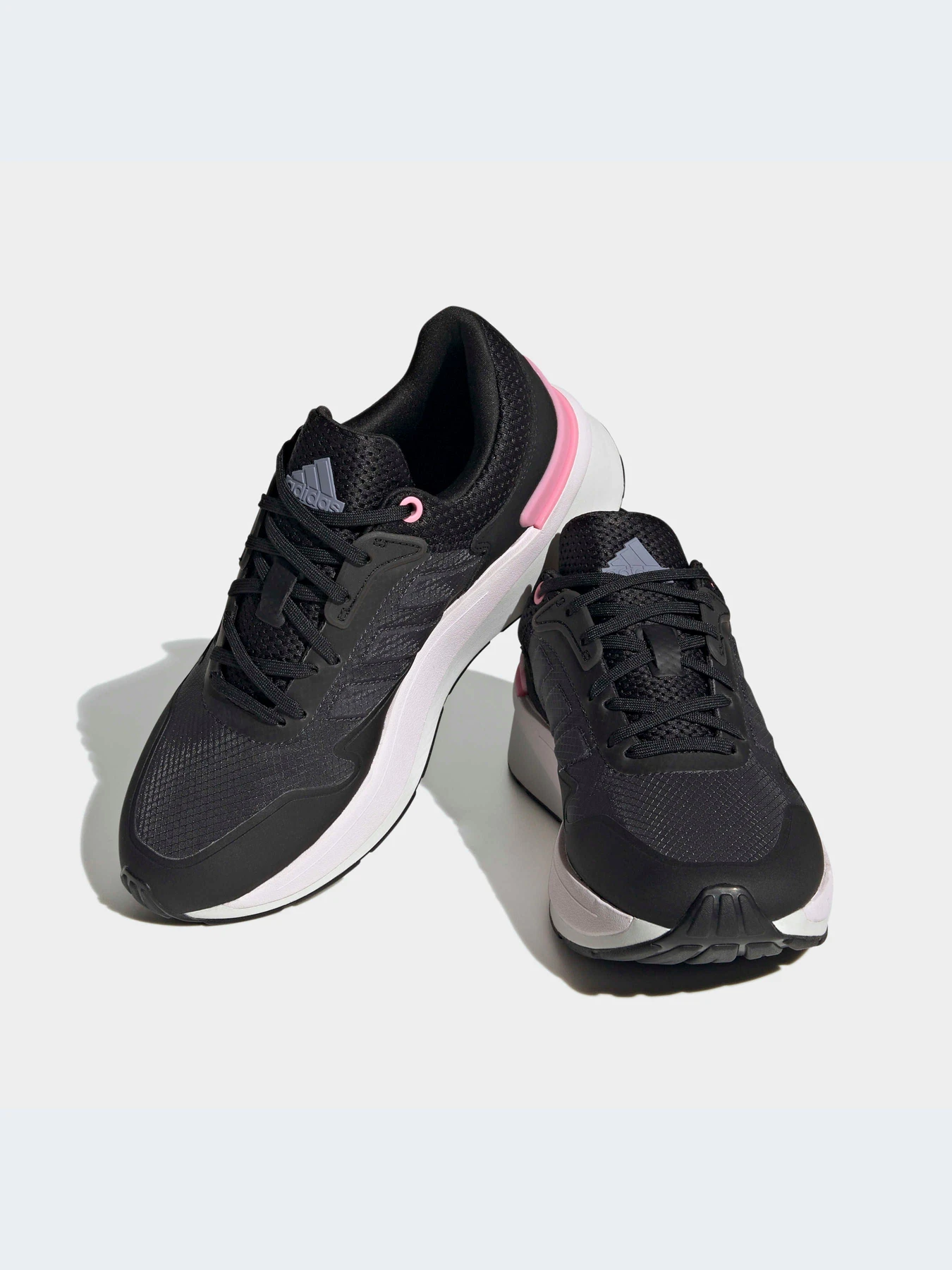 Кроссовки Adidas модель HP6090-KZ Кроссовки Adidas модель HP6090-KZ Фото